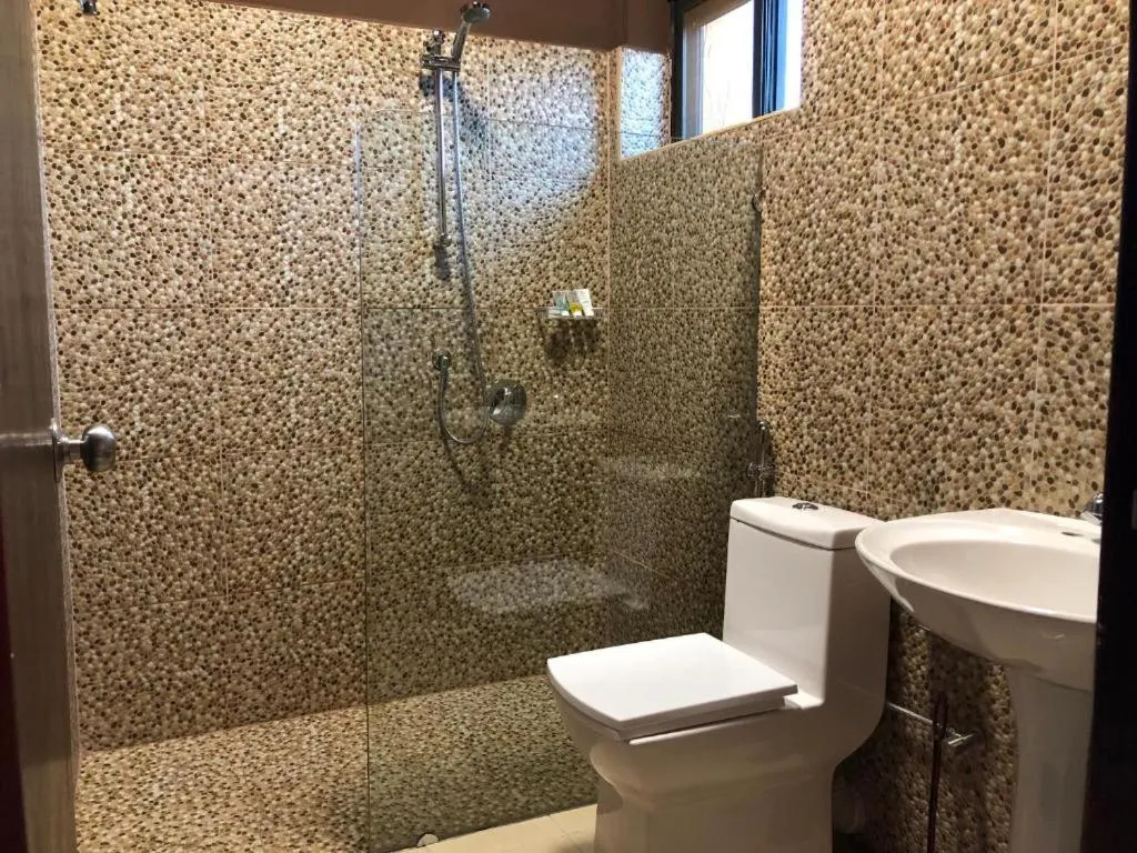 Bathroom in Meley Impala Hotel