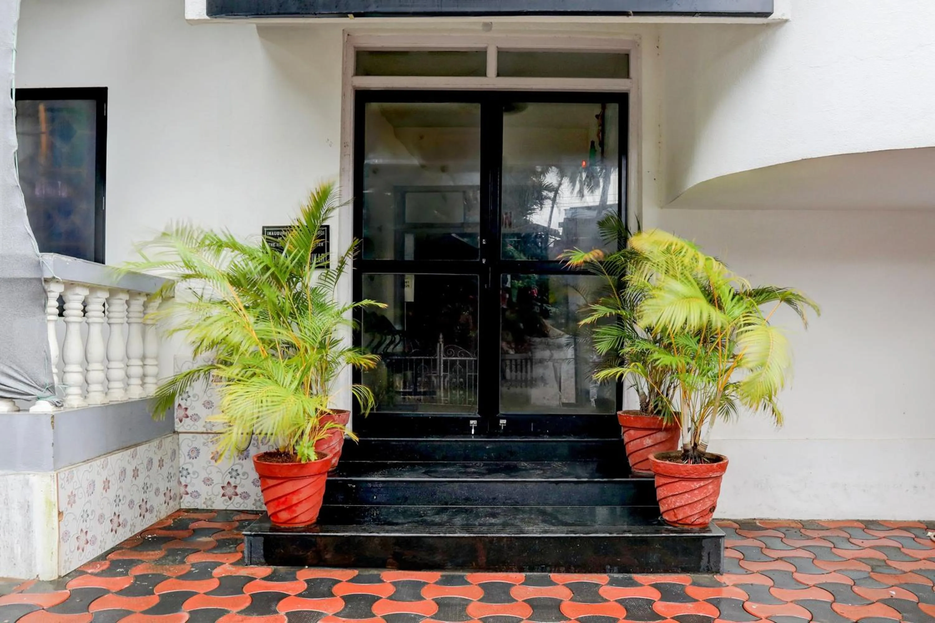 Facade/entrance in Hotel O Crystal Beach