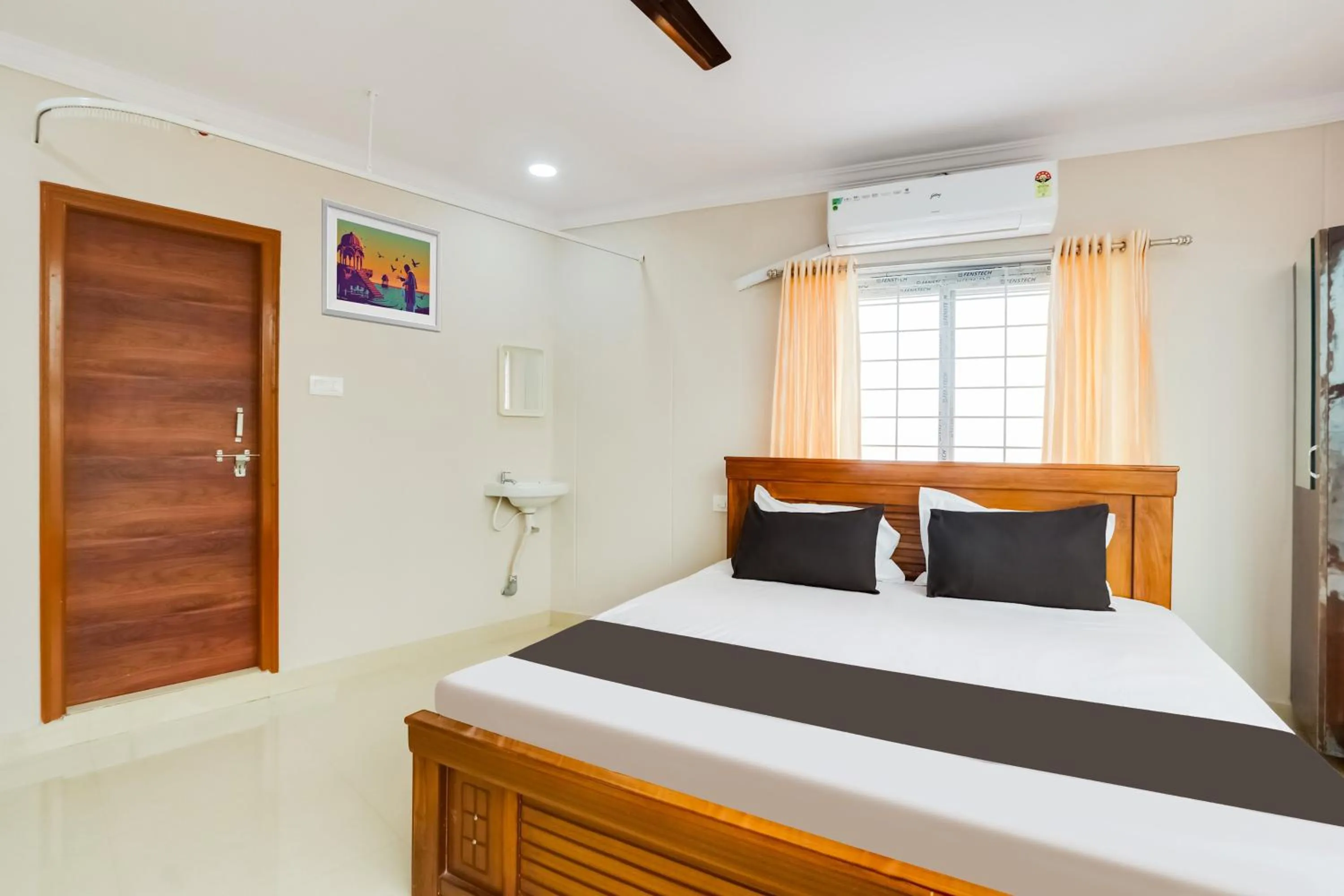 Bedroom in Hotel O S P R Luxury Rooms