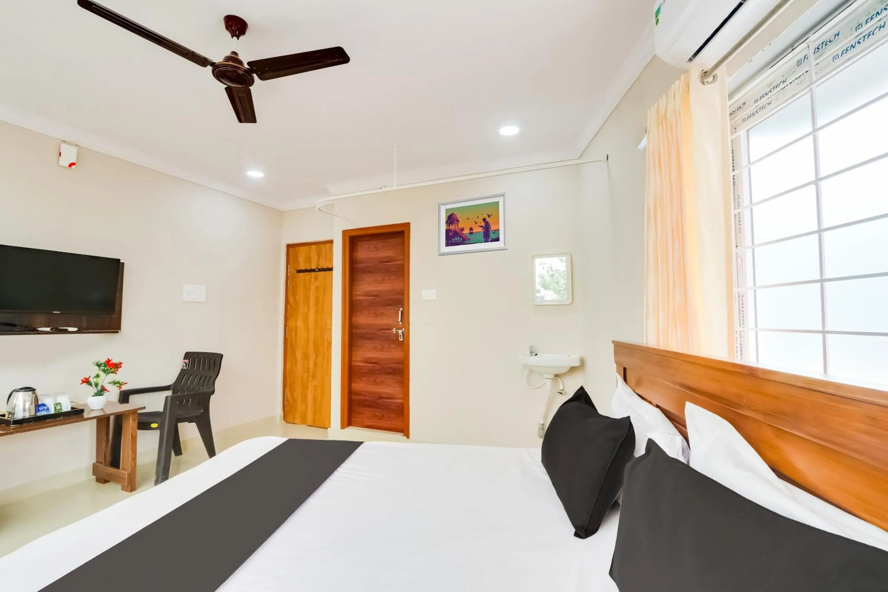 Bedroom in Hotel O S P R Luxury Rooms