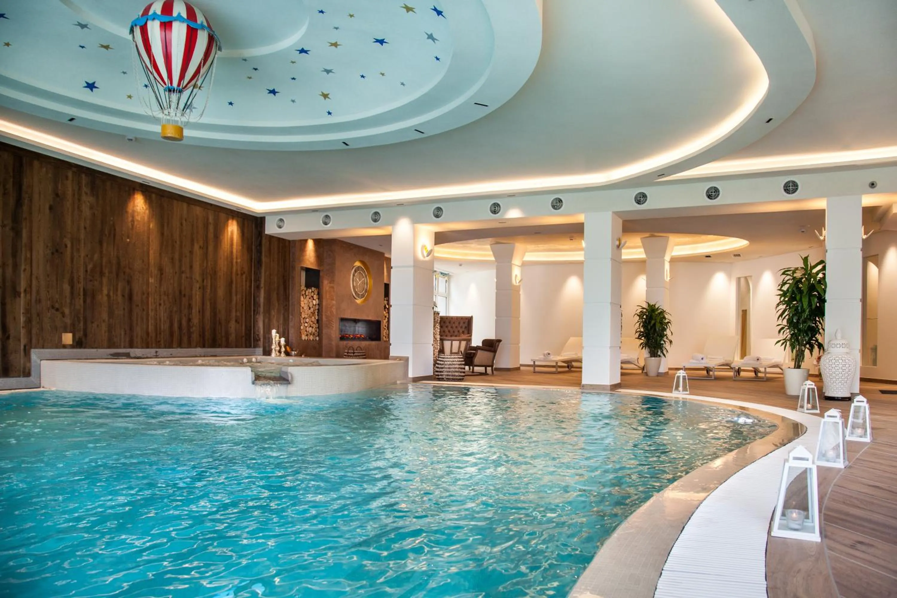 Swimming pool in Hotel Miramonti