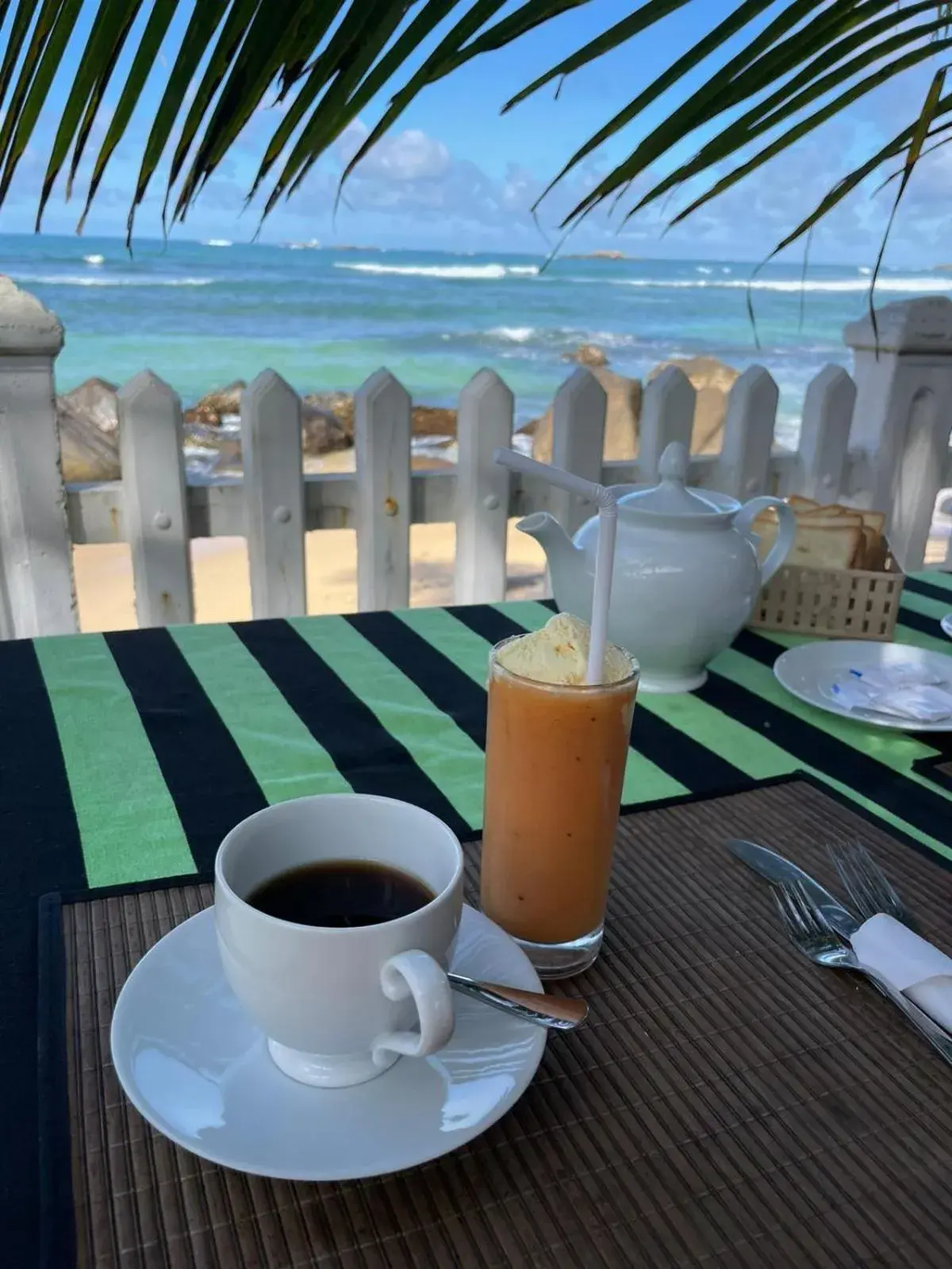 Deluxe Double Room with Sea View - single occupancy in Happy Beach Resort Deluxe Double Room with Sea View - single occupancy in Happy Beach Resort