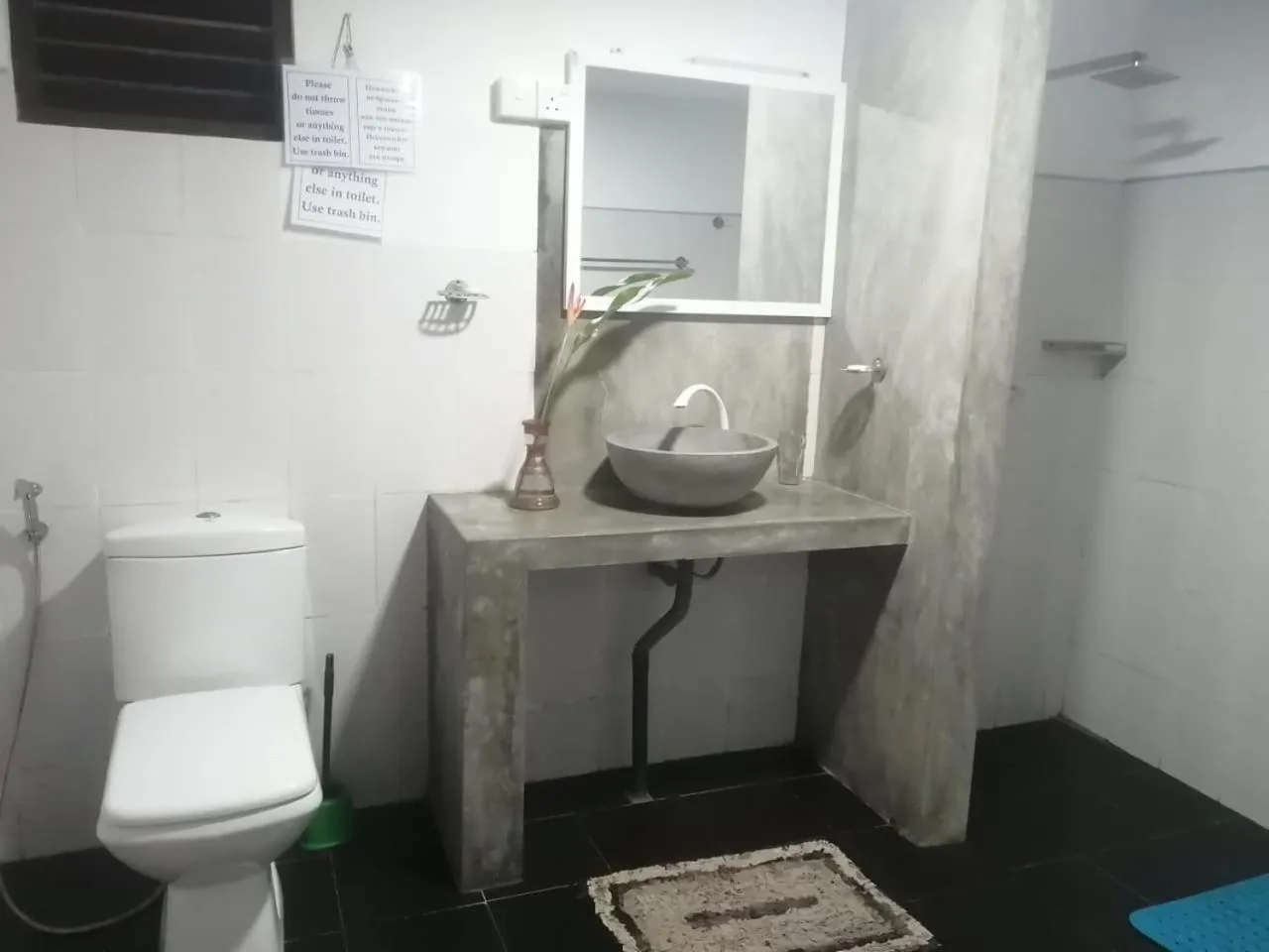 Bathroom in Happy Beach Resort