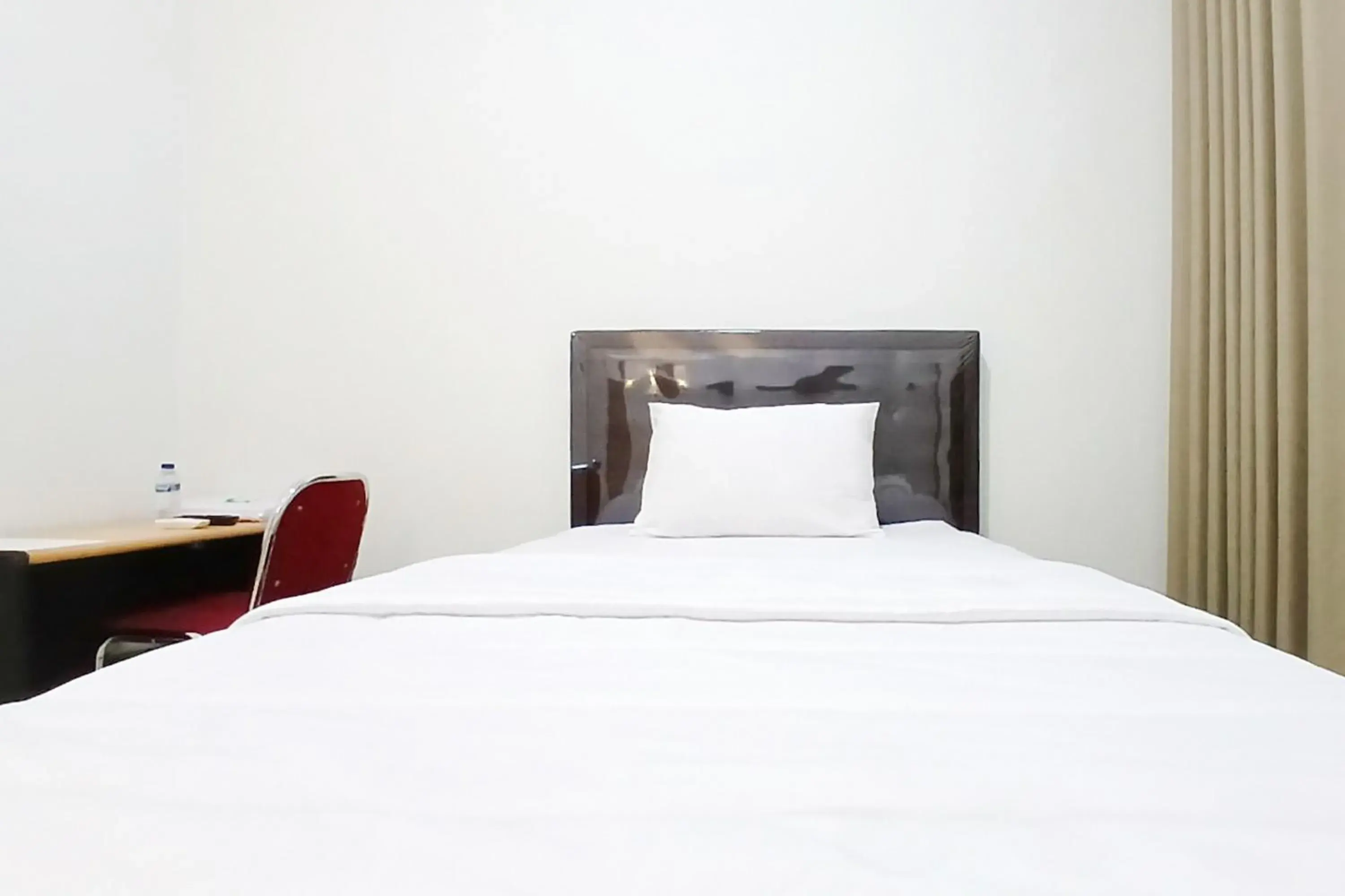 Single Room - single occupancy in Graha Syariah Homestay Jogokariyan Mitra RedDoorz Single Room - single occupancy in Graha Syariah Homestay Jogokariyan Mitra RedDoorz