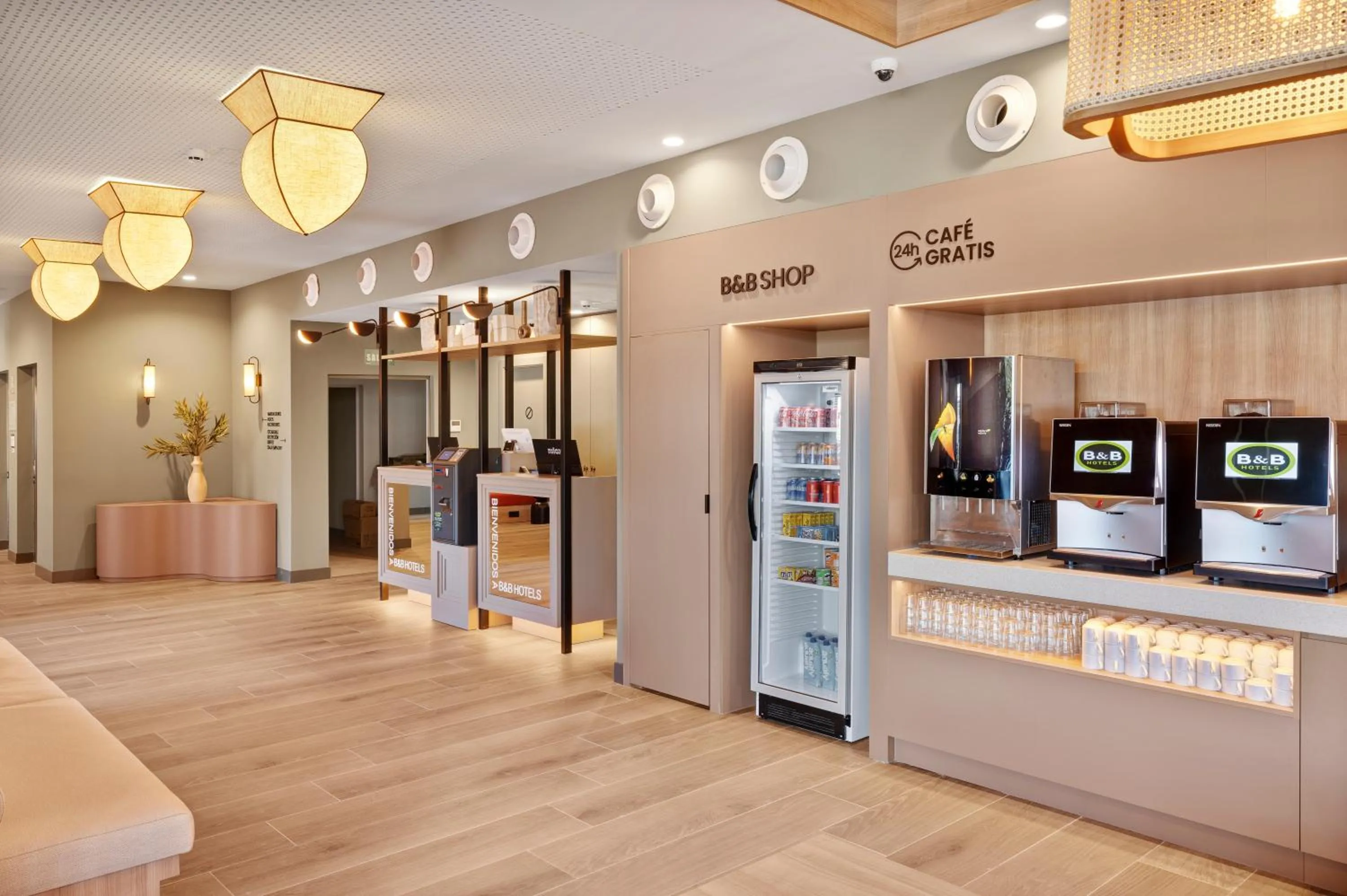vending machine in B&B HOTEL Madrid Fuenlabrada Retail Park