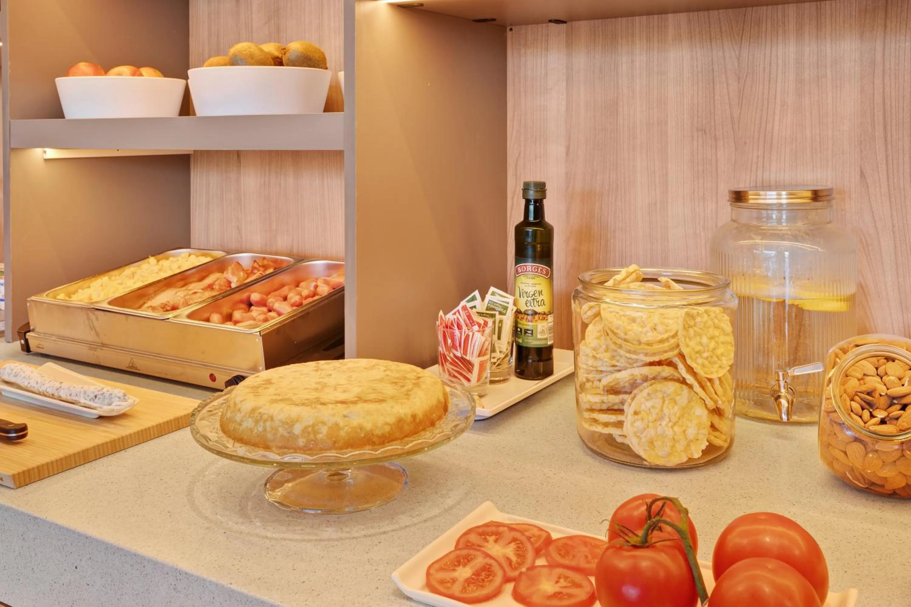 Buffet breakfast in B&B HOTEL Madrid Fuenlabrada Retail Park