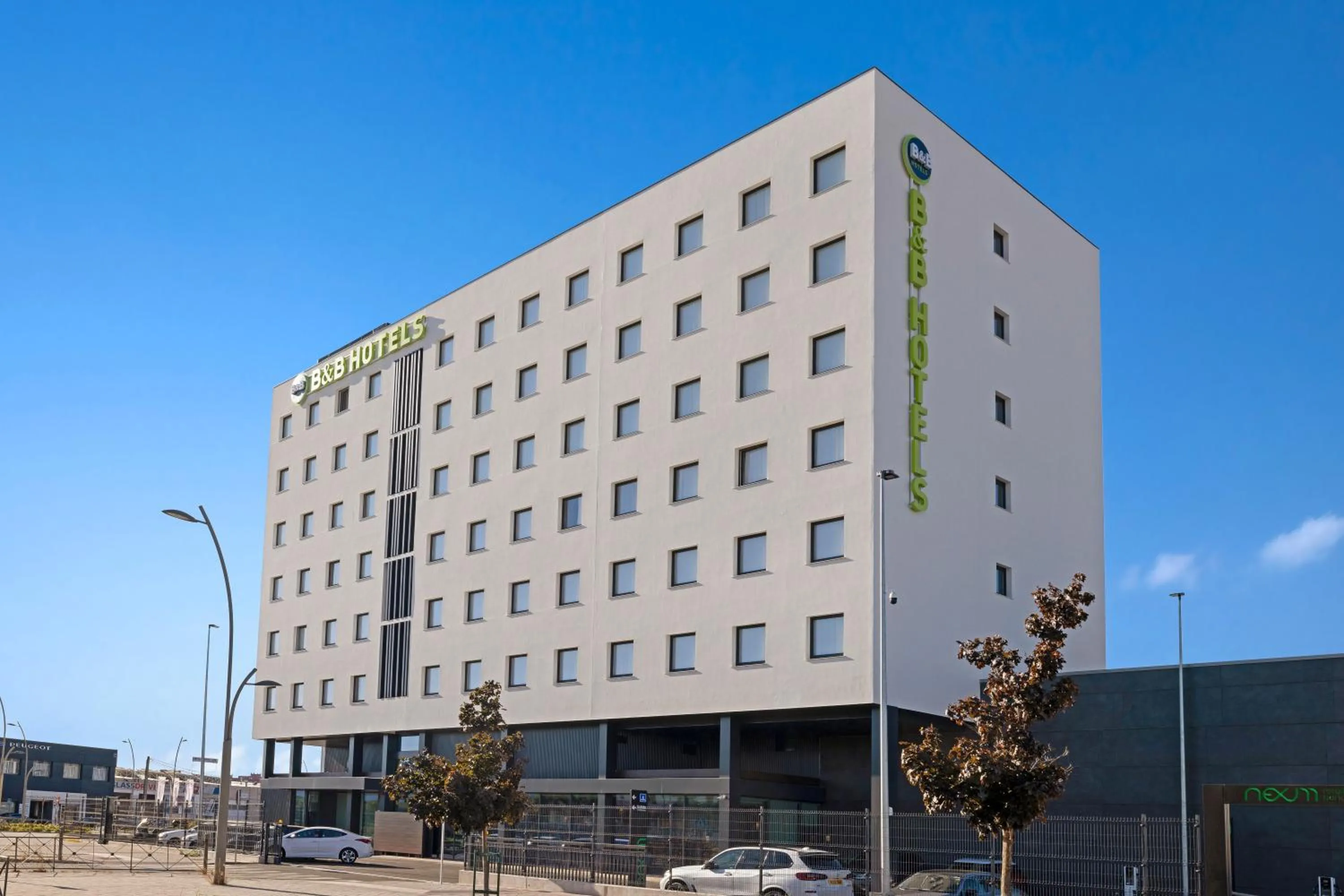 Property building in B&B HOTEL Madrid Fuenlabrada Retail Park