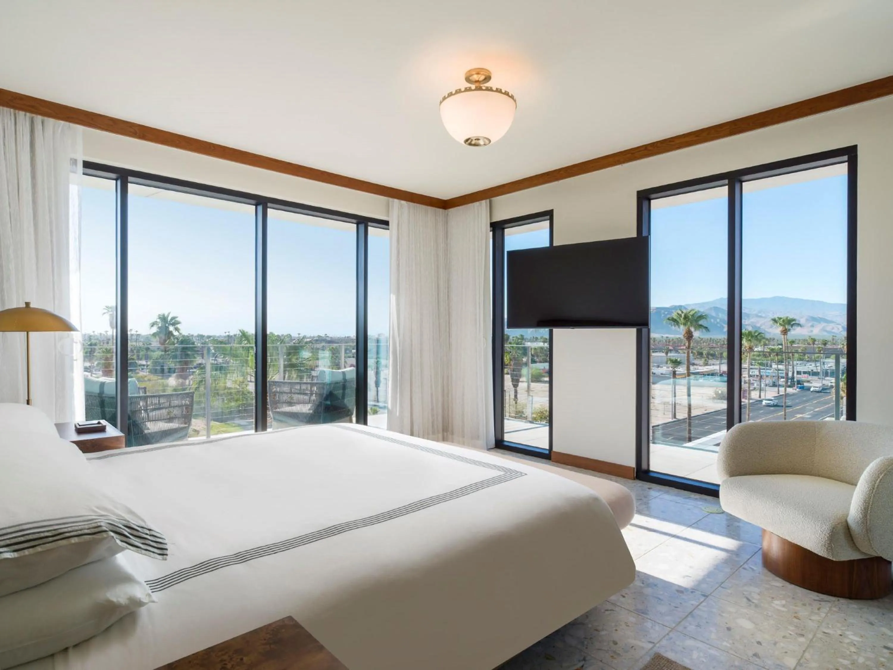 Photo of the whole room, Bed in Thompson Palm Springs, By Hyatt