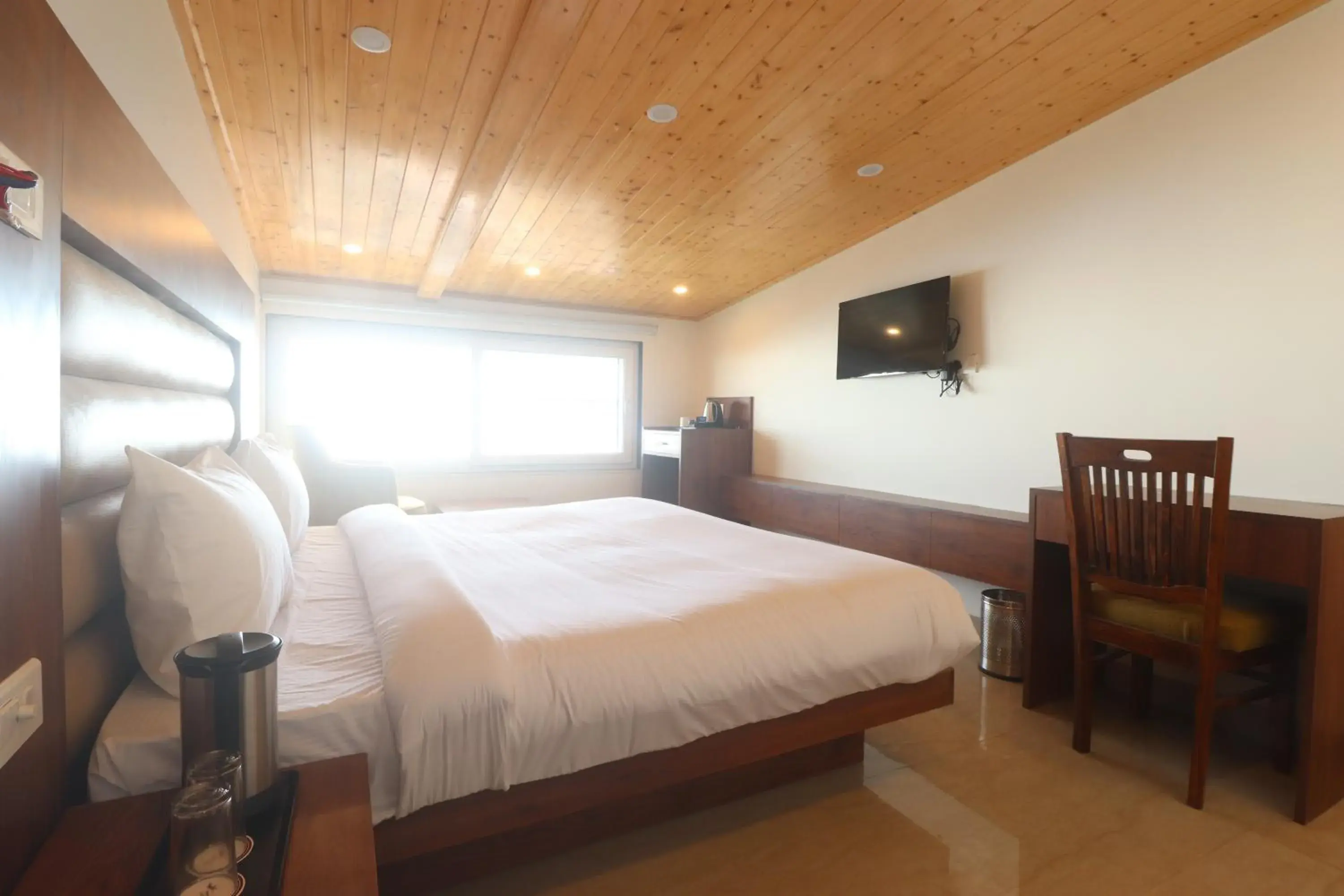 Bed in Hotel Mussoorie Heights Bed in Hotel Mussoorie Heights