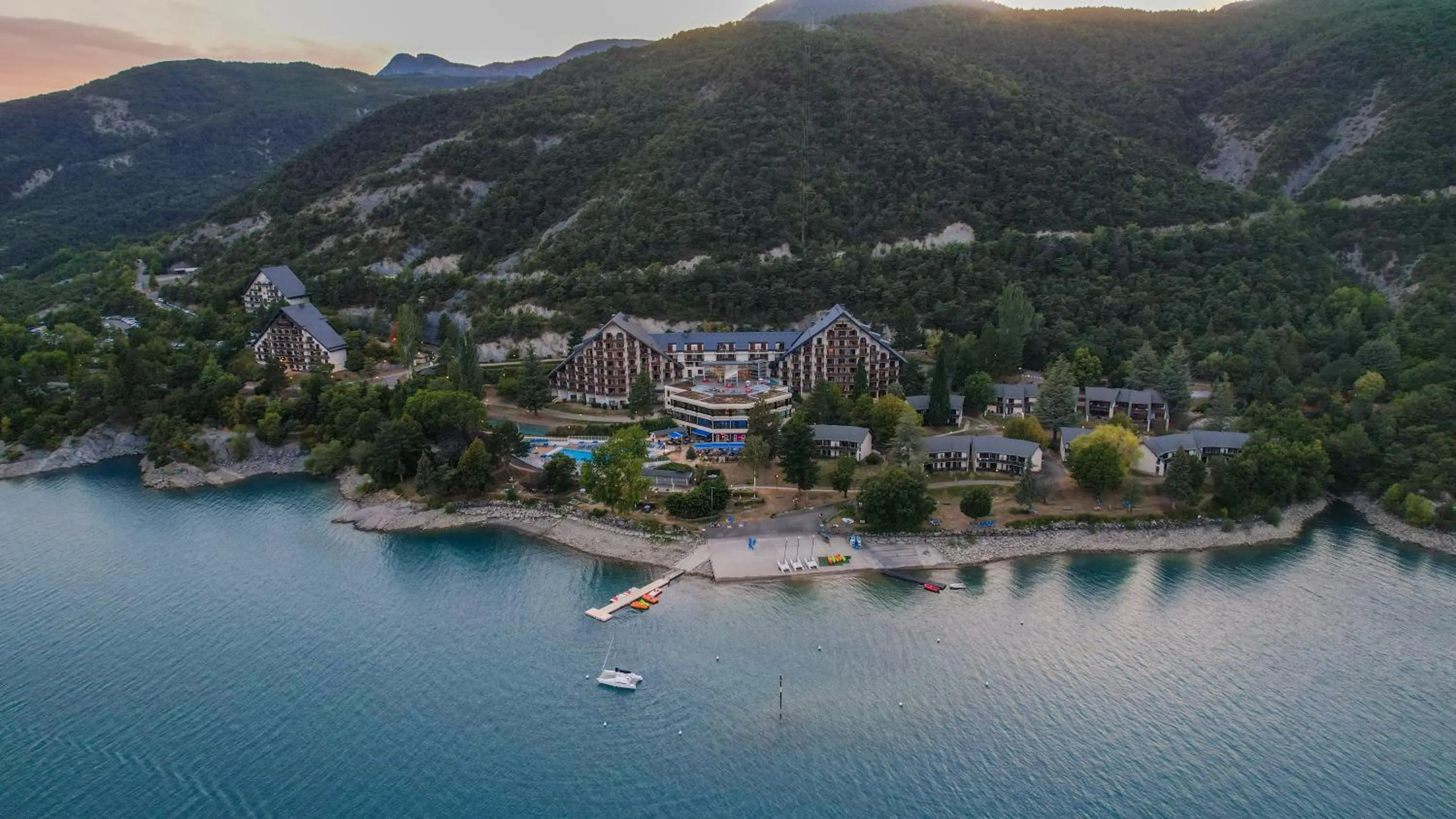 Property building in Village Club Les Hyvans