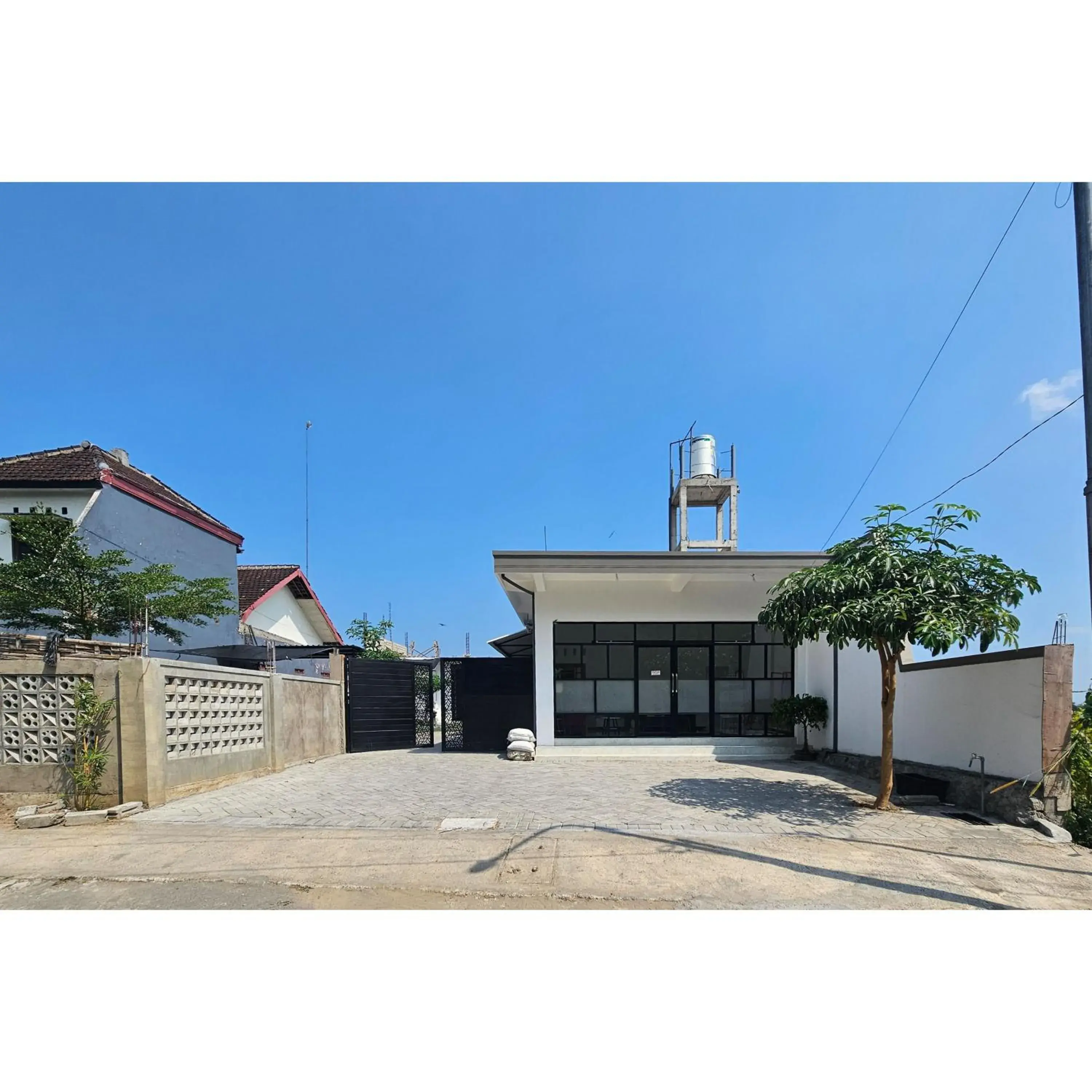 Guest House Saqeena Syariah Near Blitar Park RedPartner Guest House Saqeena Syariah Near Blitar Park RedPartner