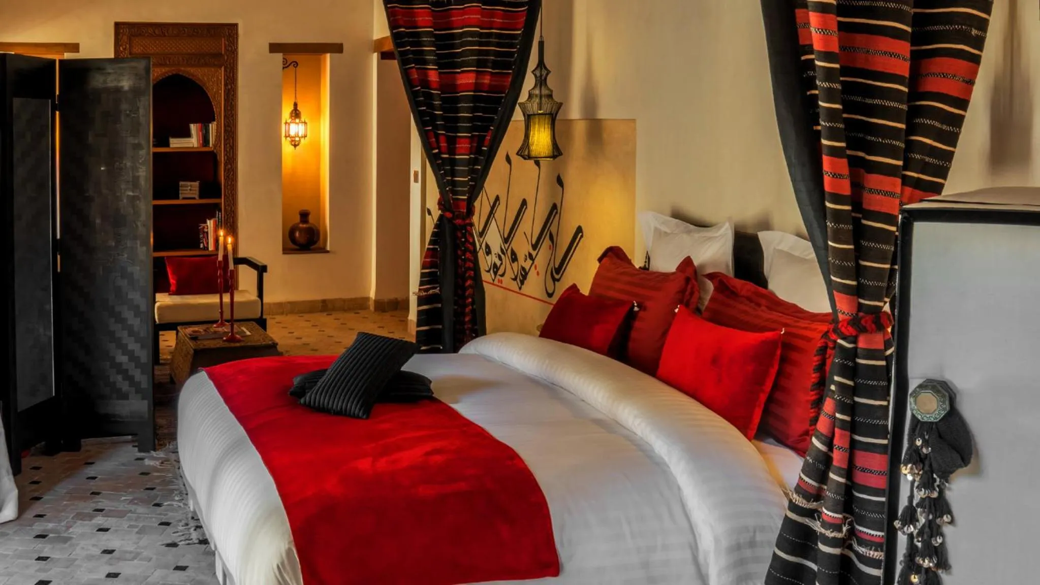 Photo of the whole room, Bed in Karawan Riad