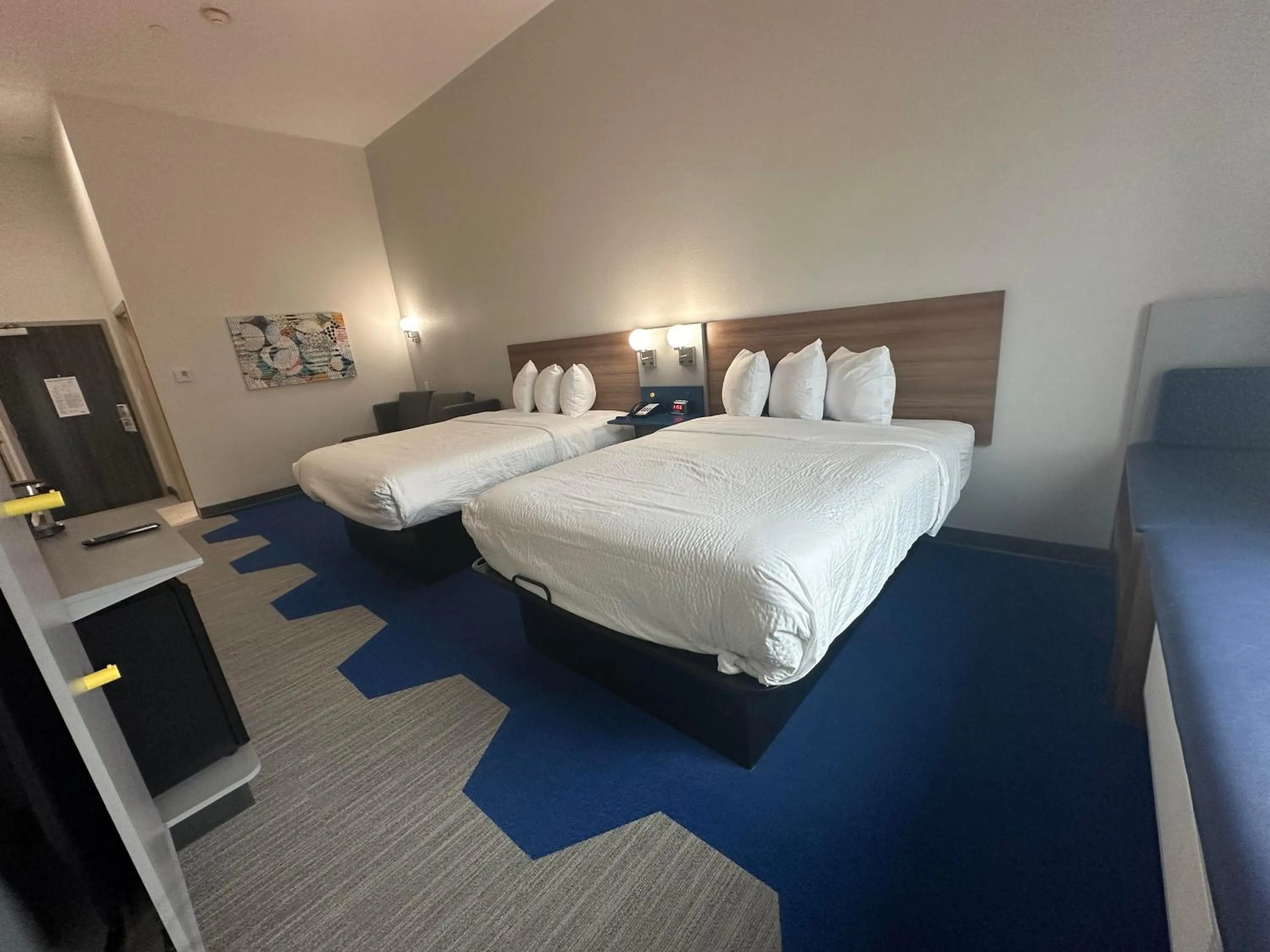 Photo of the whole room, Bed in Microtel Inn & Suites by Wyndham Amarillo West
