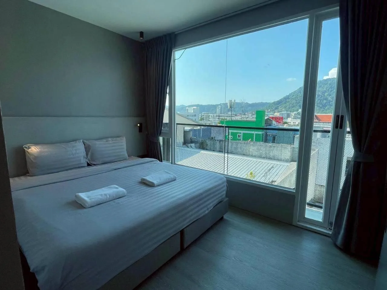 Bed in Doze Patong