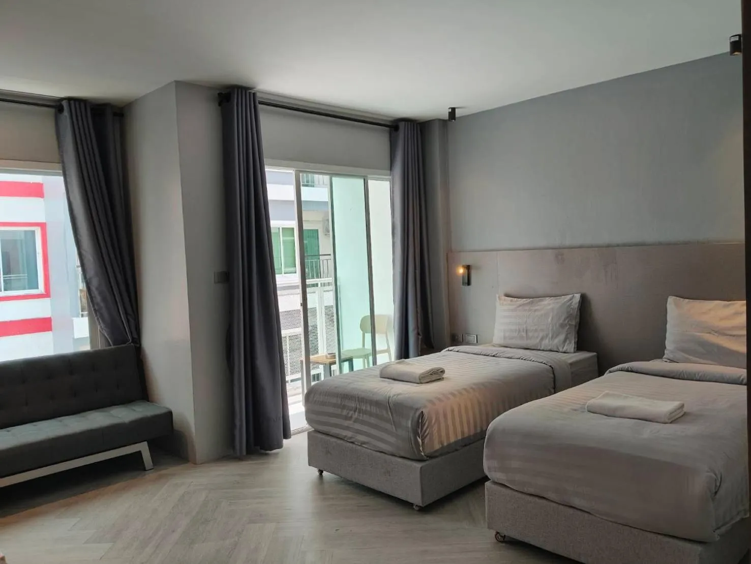 Bedroom, Bed in Doze Patong