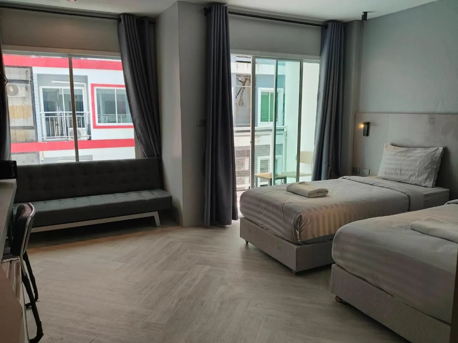 Bedroom, Bed in Doze Patong