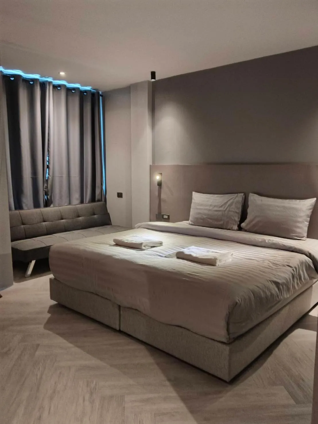 Bedroom, Bed in Doze Patong