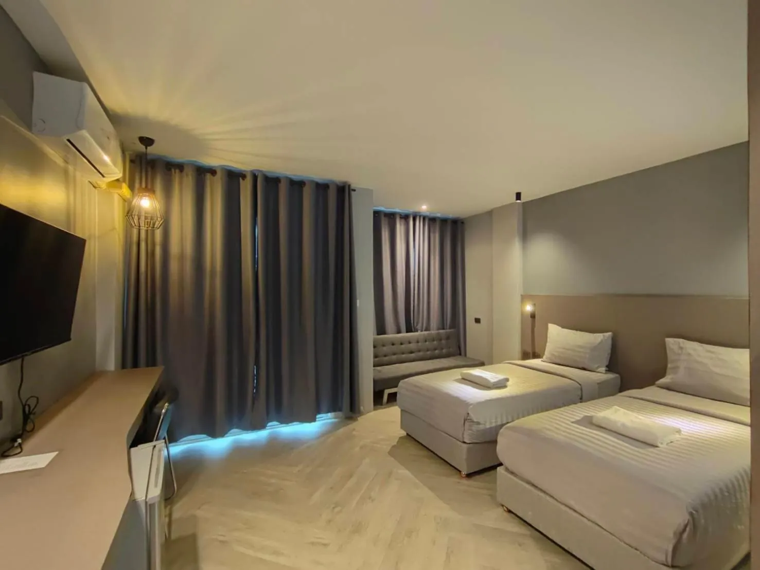 Bedroom, Bed in Doze Patong