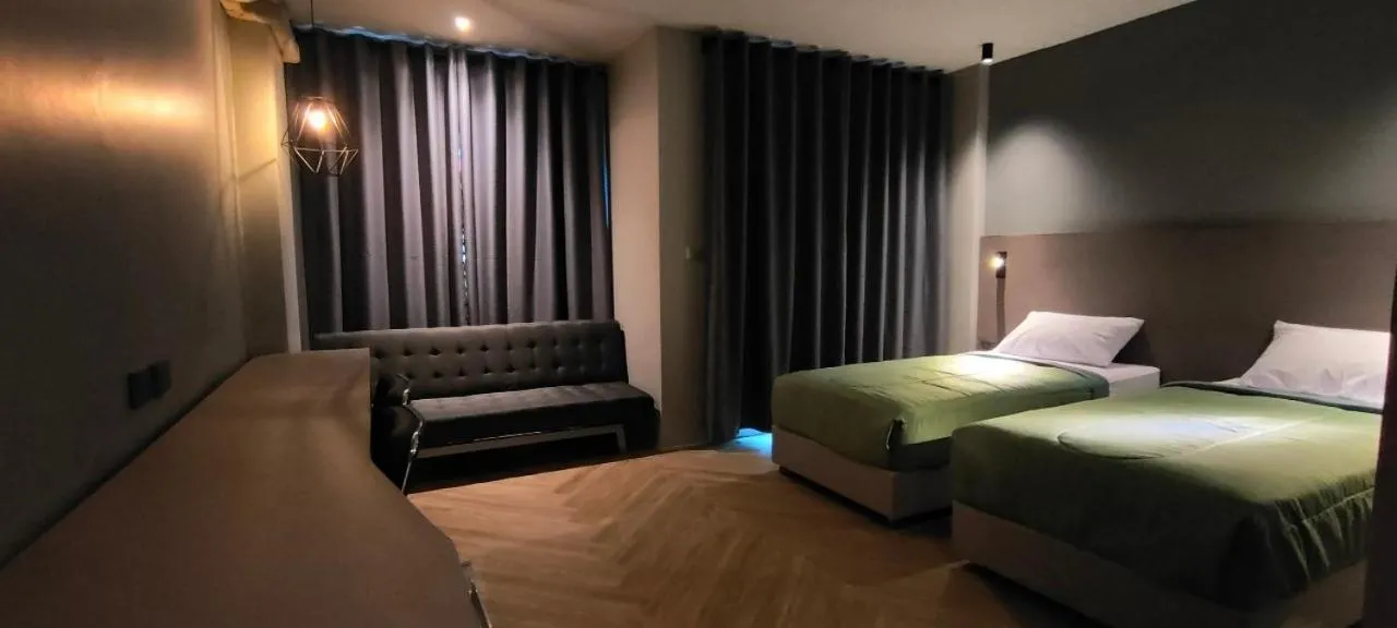 Bedroom, Bed in Doze Patong