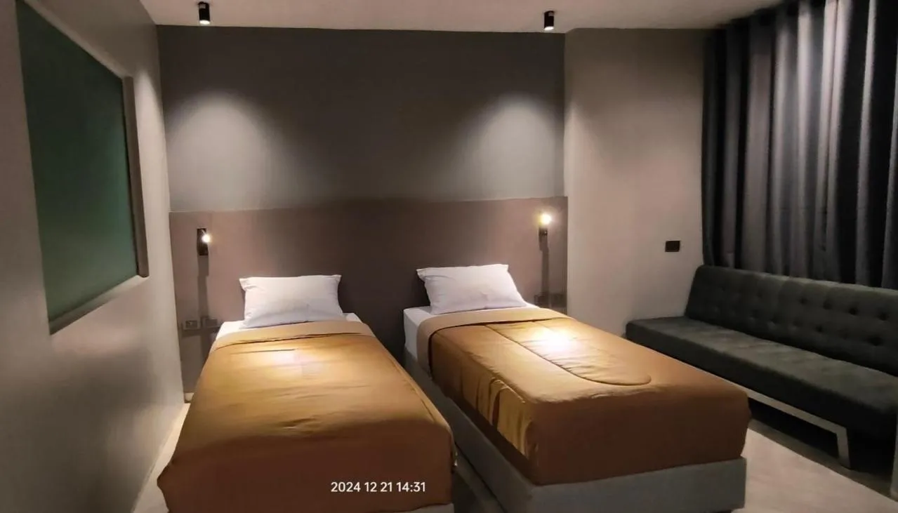 Bedroom, Bed in Doze Patong