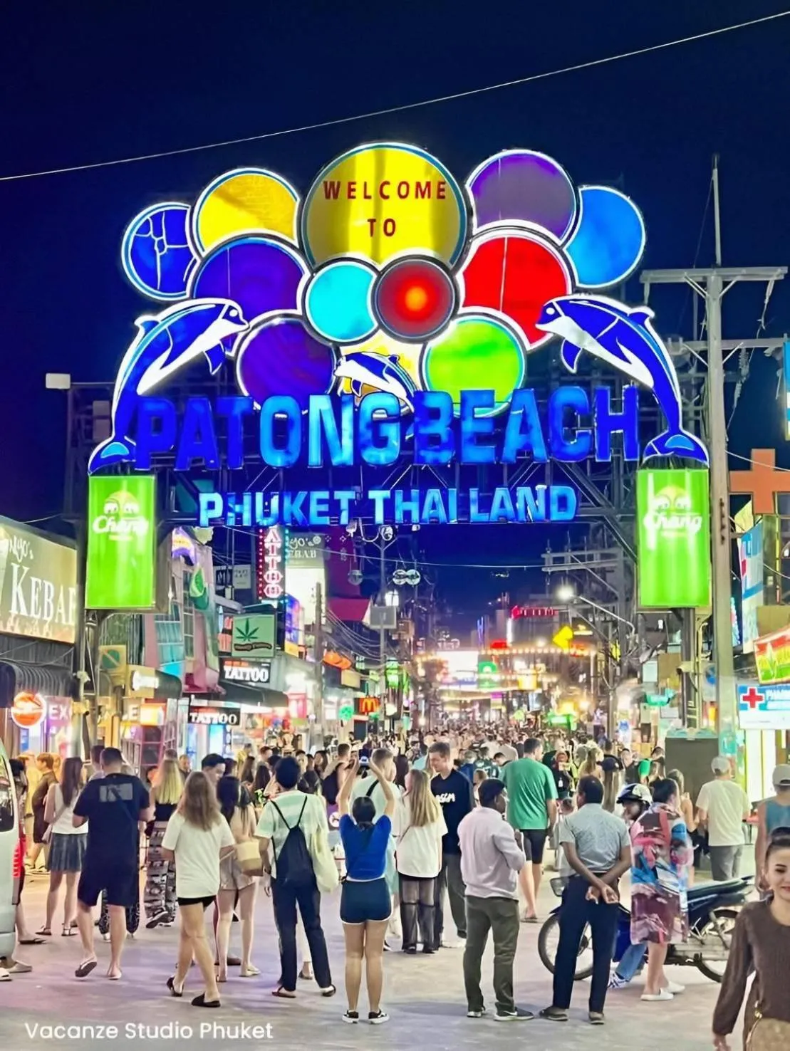 Night in Doze Patong