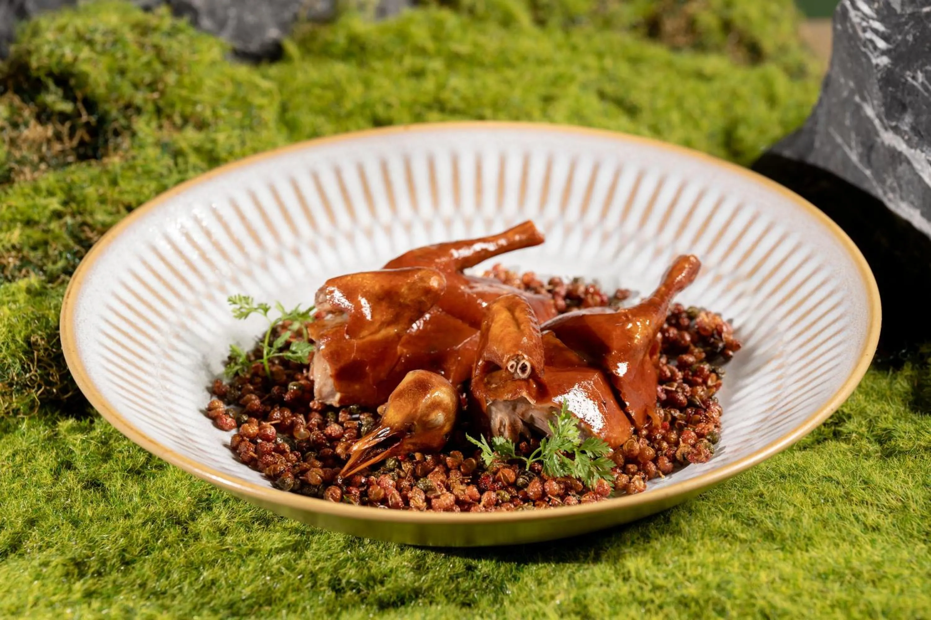 Restaurant/places to eat in Holiday Inn Hangzhou GCEC