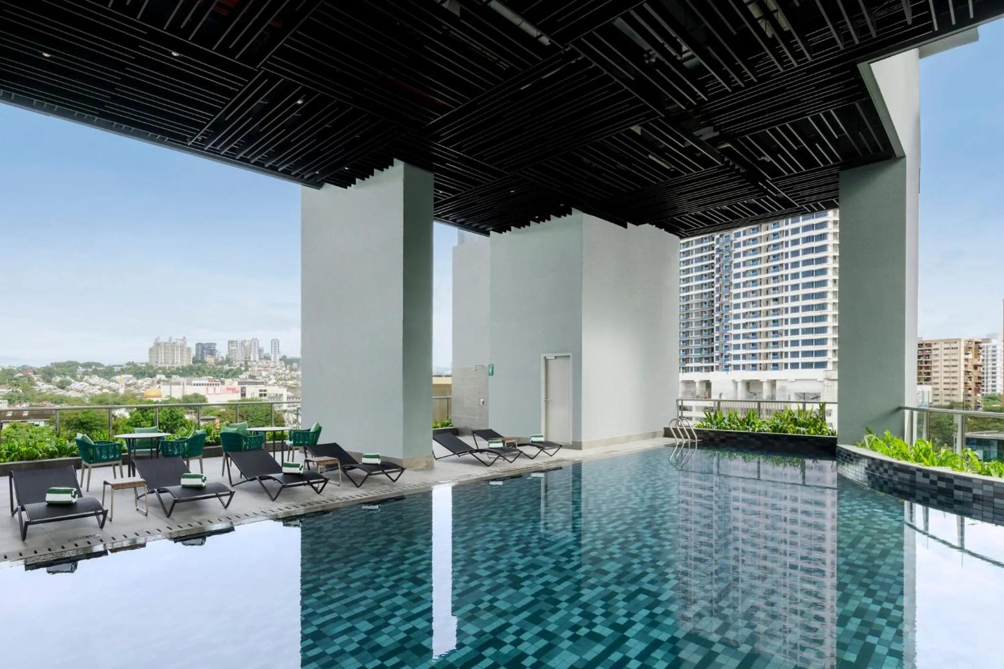 Swimming pool in Holiday Inn Kuala Lumpur Bangsar by IHG