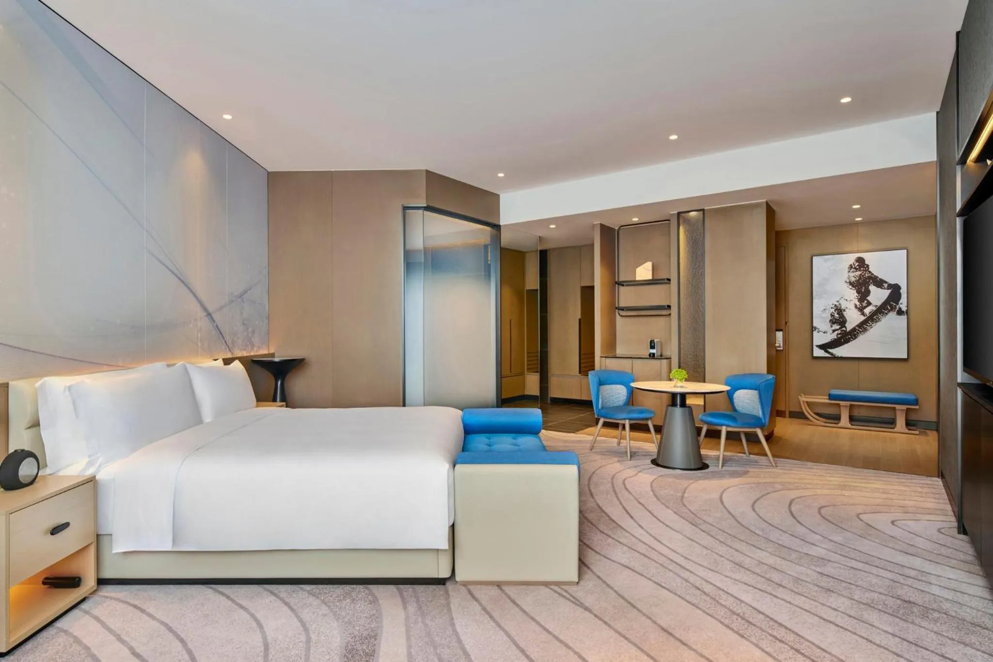 Photo of the whole room in Crowne Plaza Shanghai Snow World by IHG