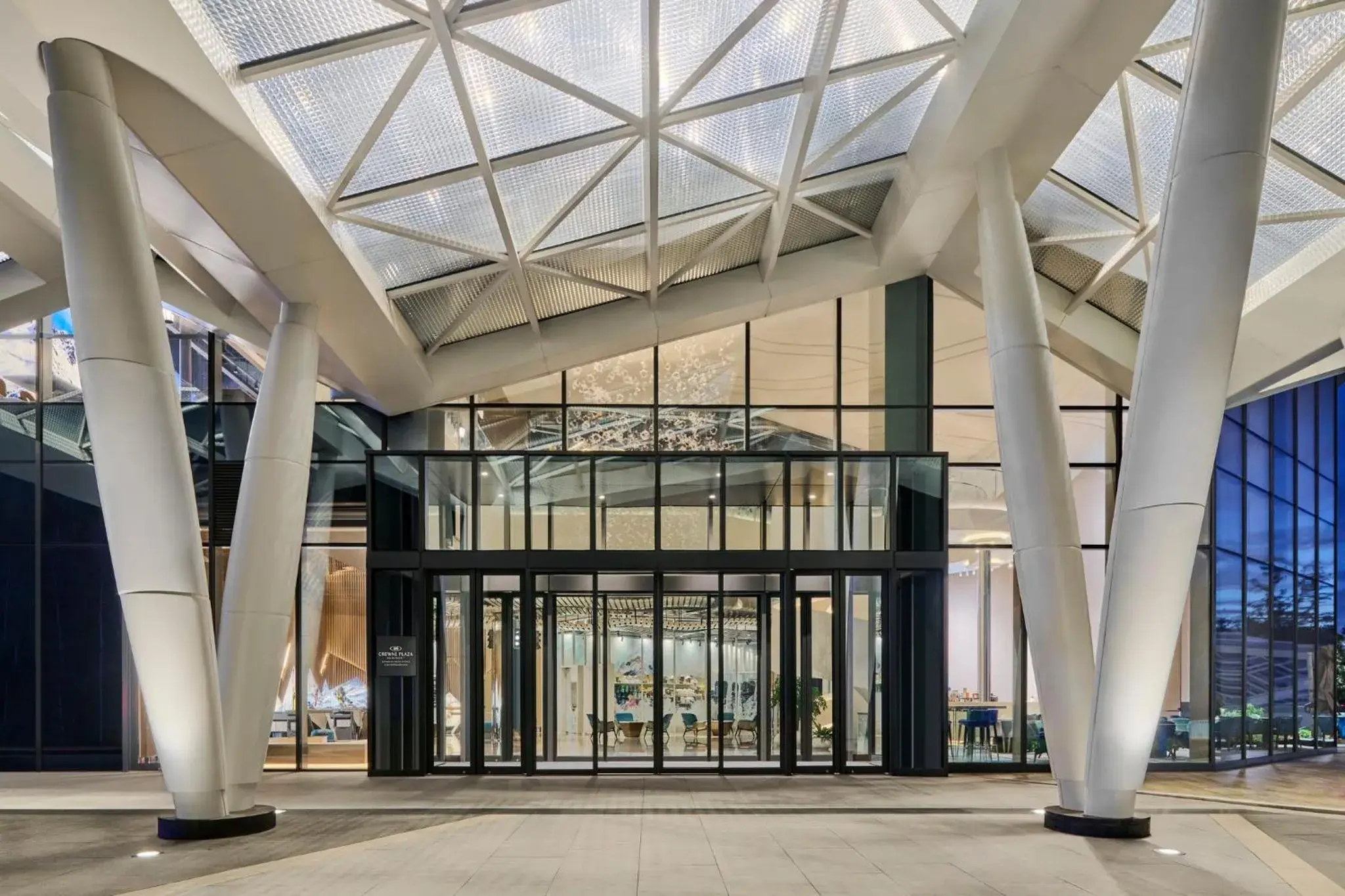 Property building in Crowne Plaza Shanghai Snow World by IHG Property building in Crowne Plaza Shanghai Snow World by IHG