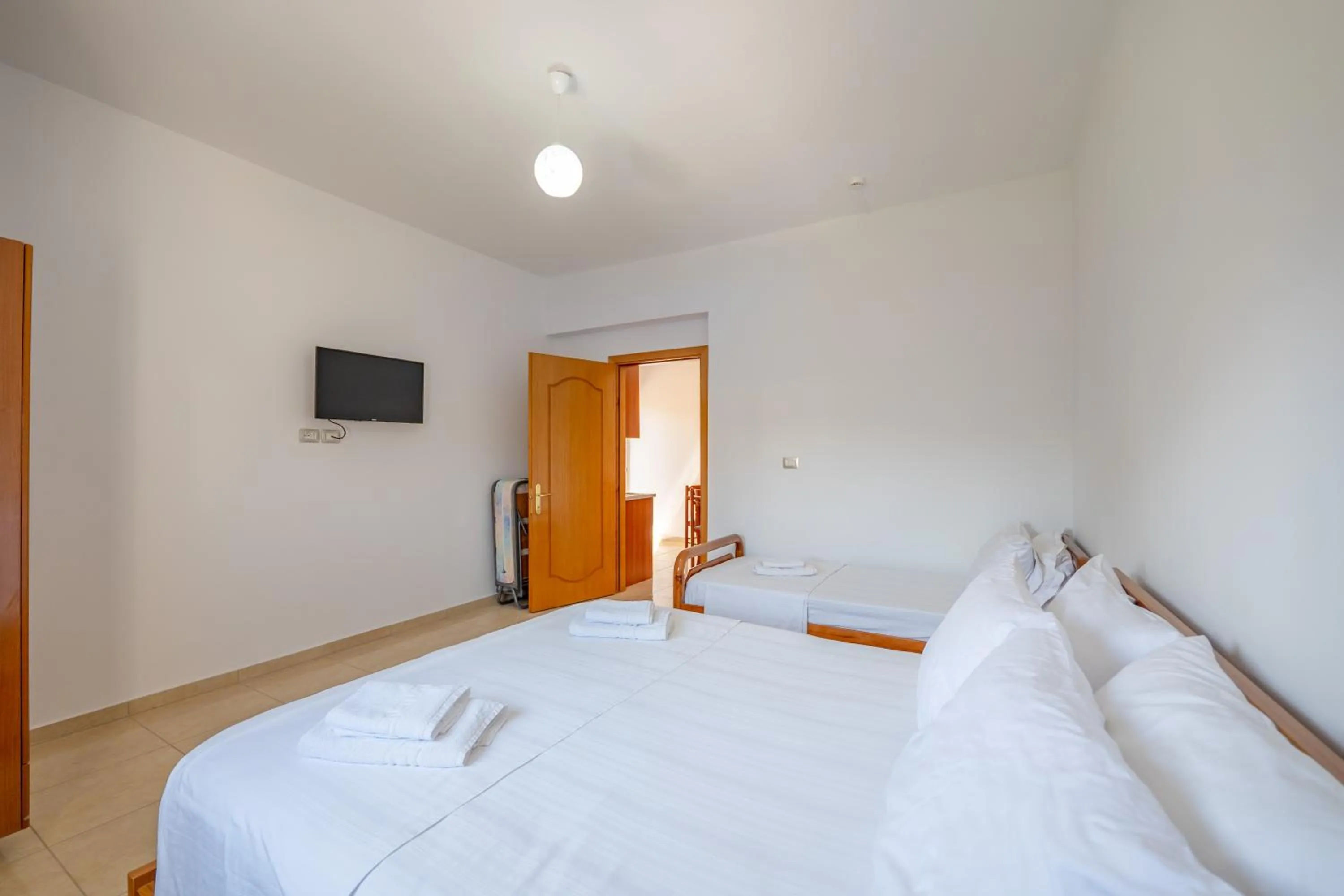 TV and multimedia, Bed in Aleksander ApartHotel