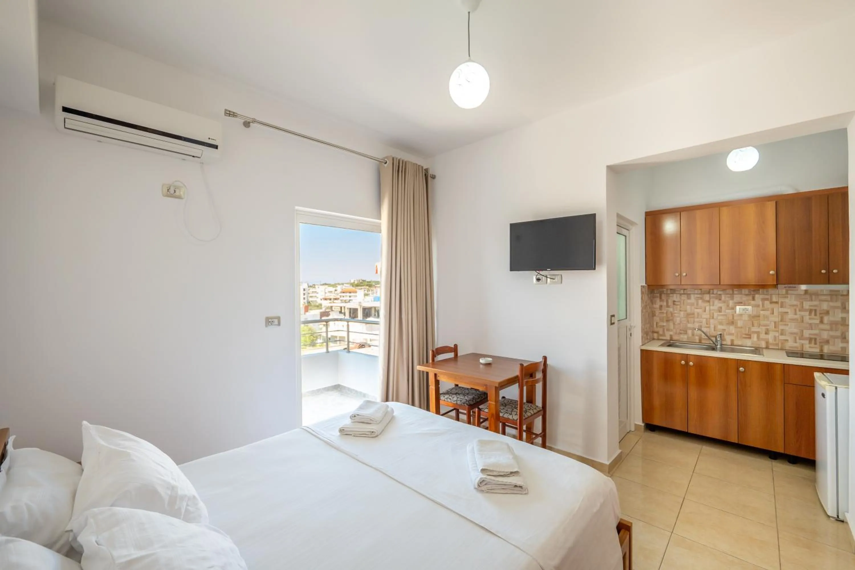 TV and multimedia, Bed in Aleksander ApartHotel