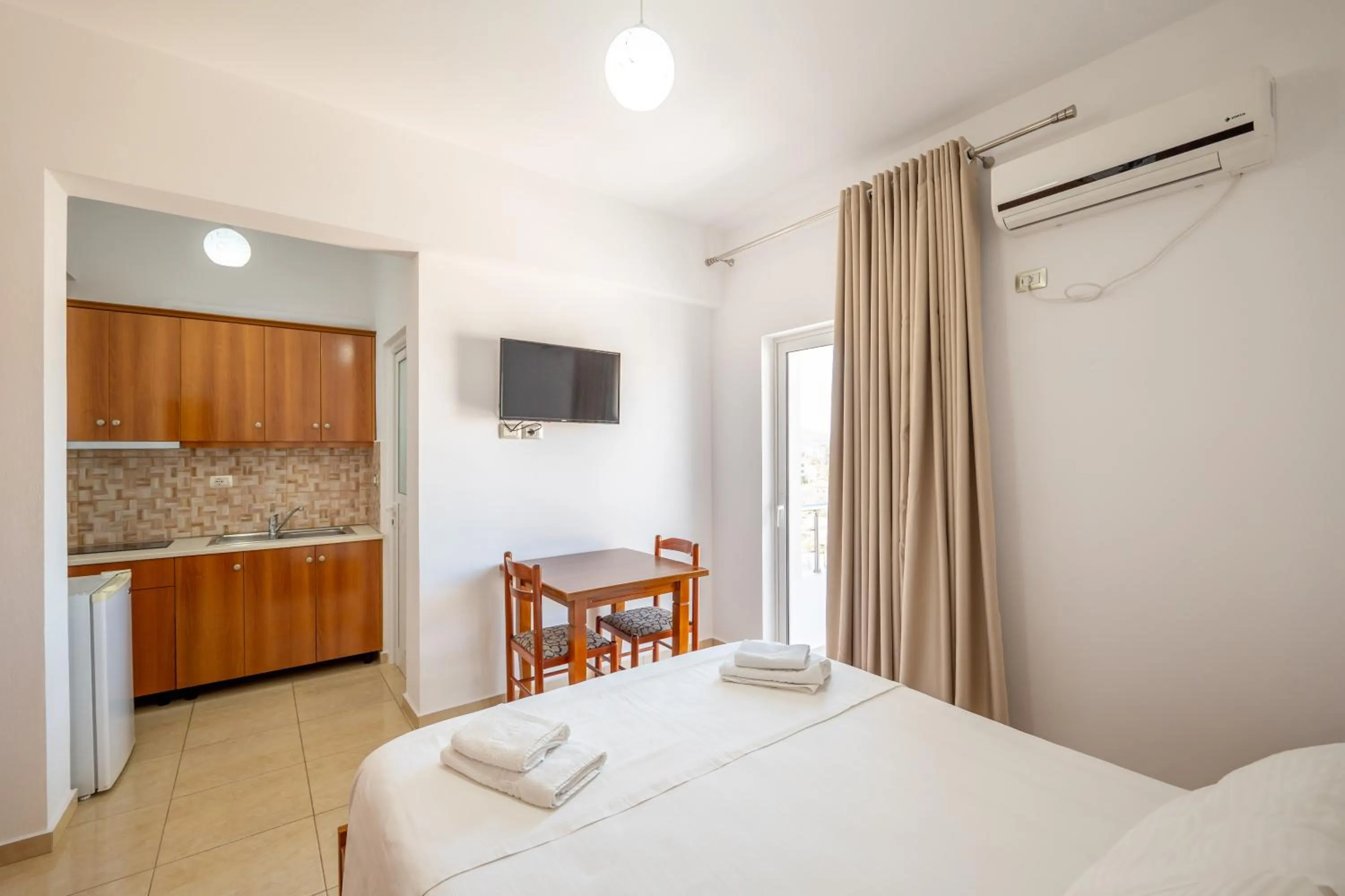 Bed in Aleksander ApartHotel