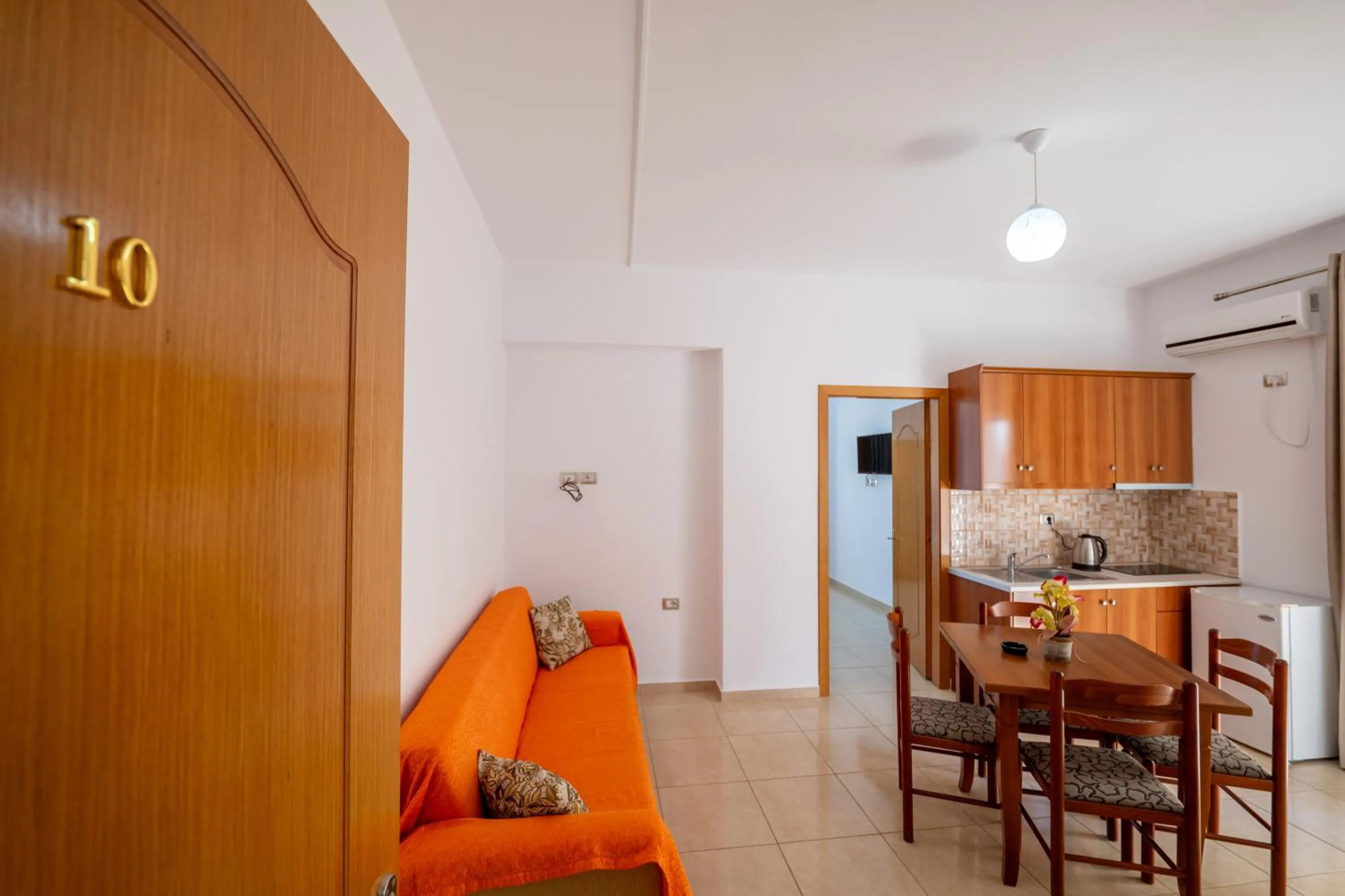 Kitchen or kitchenette in Aleksander ApartHotel