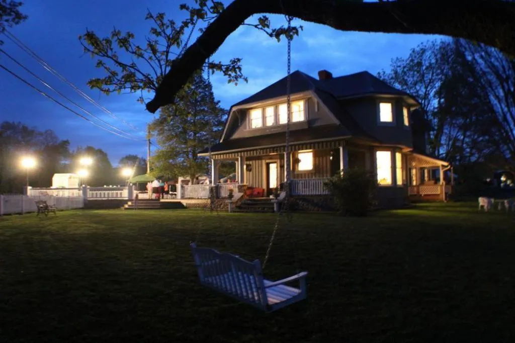 Property building in Millsap-Baker Estate