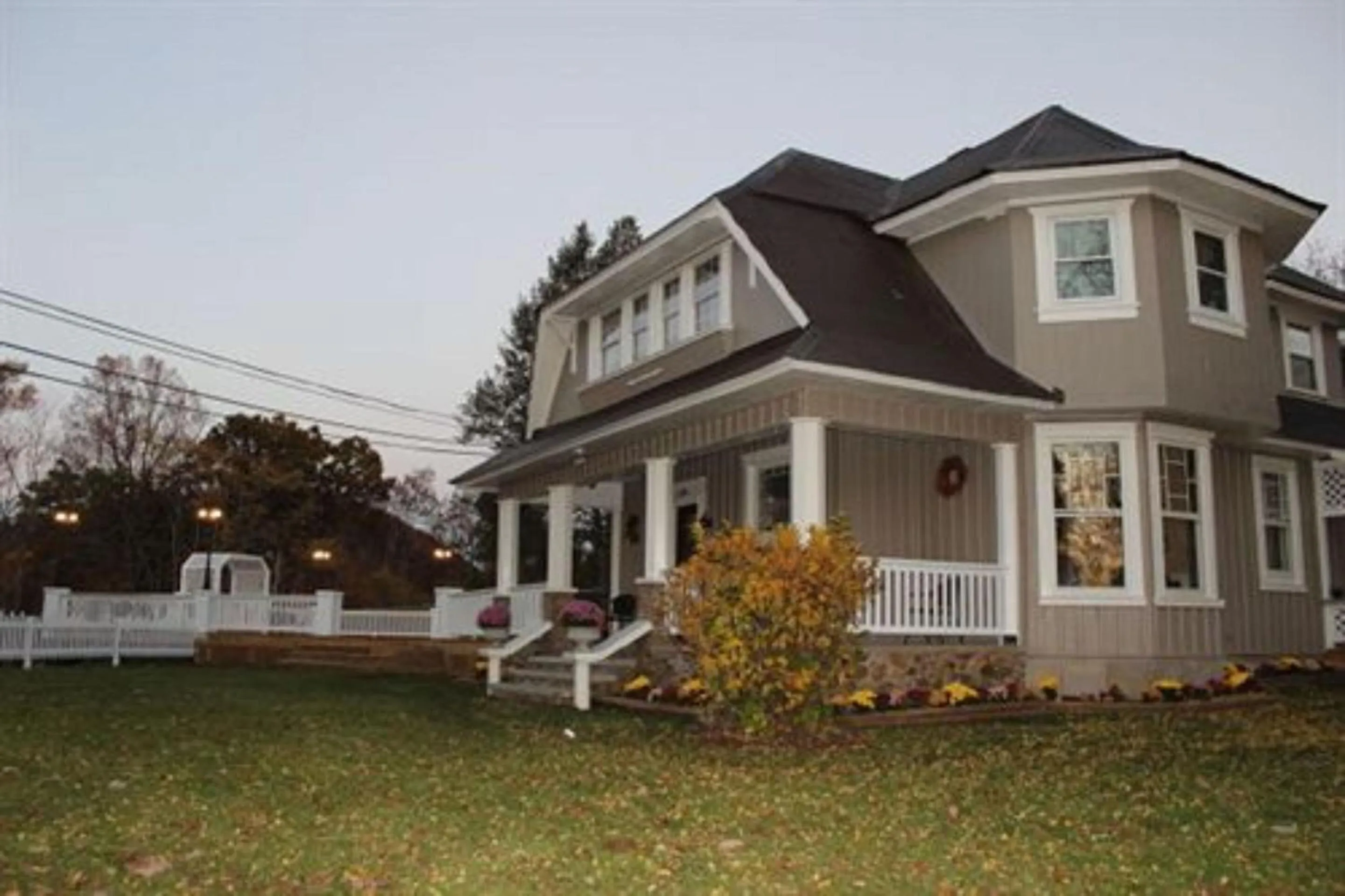 Property building in Millsap-Baker Estate