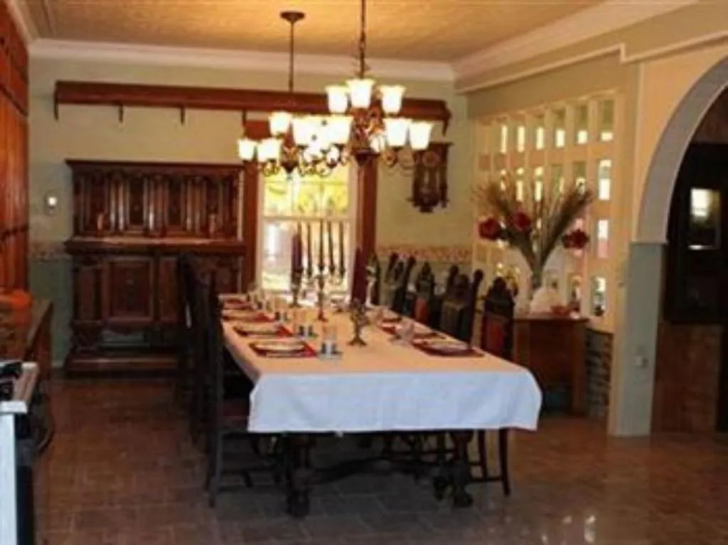 Dining area in Millsap-Baker Estate