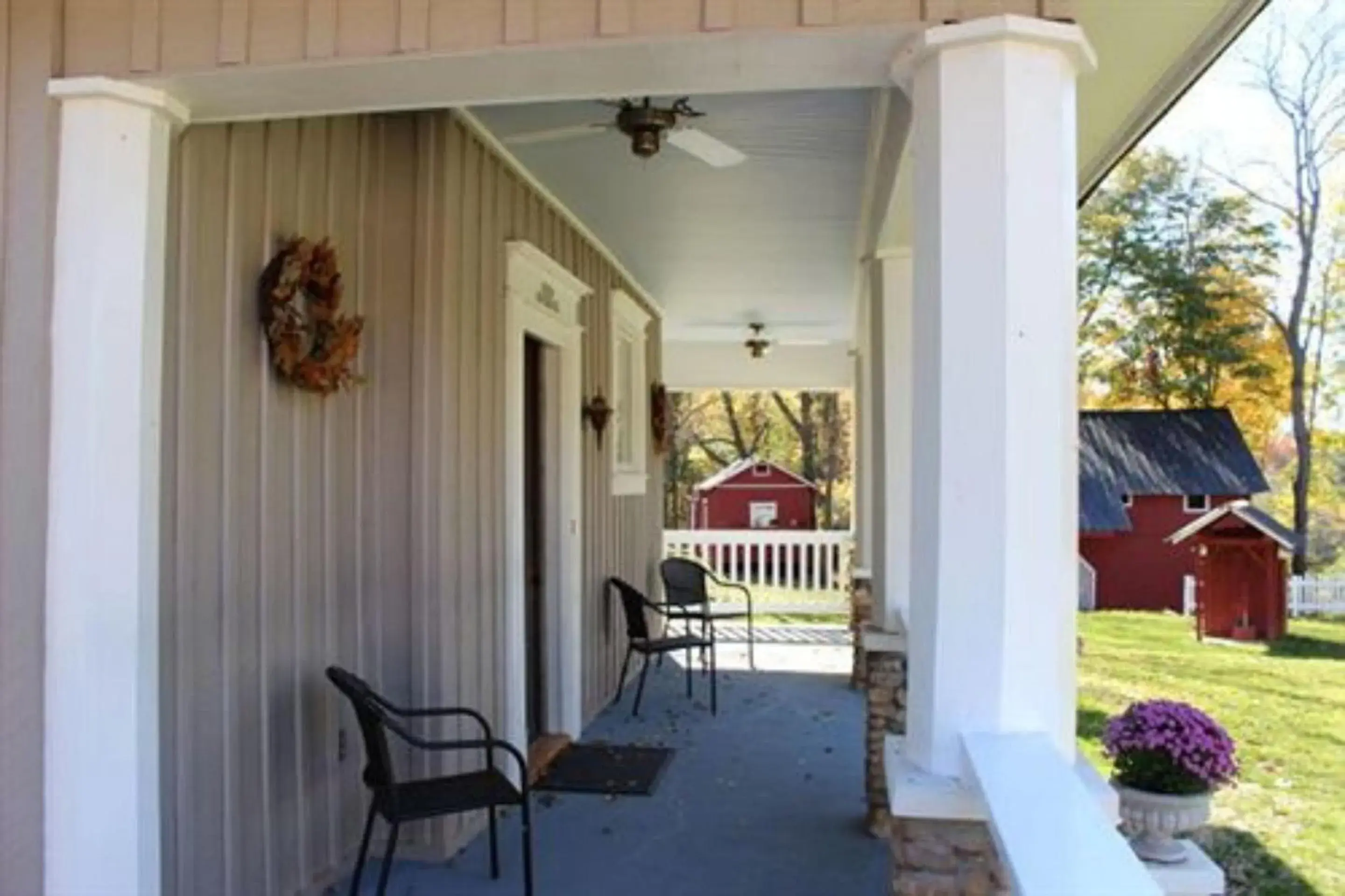 Property building in Millsap-Baker Estate Property building in Millsap-Baker Estate