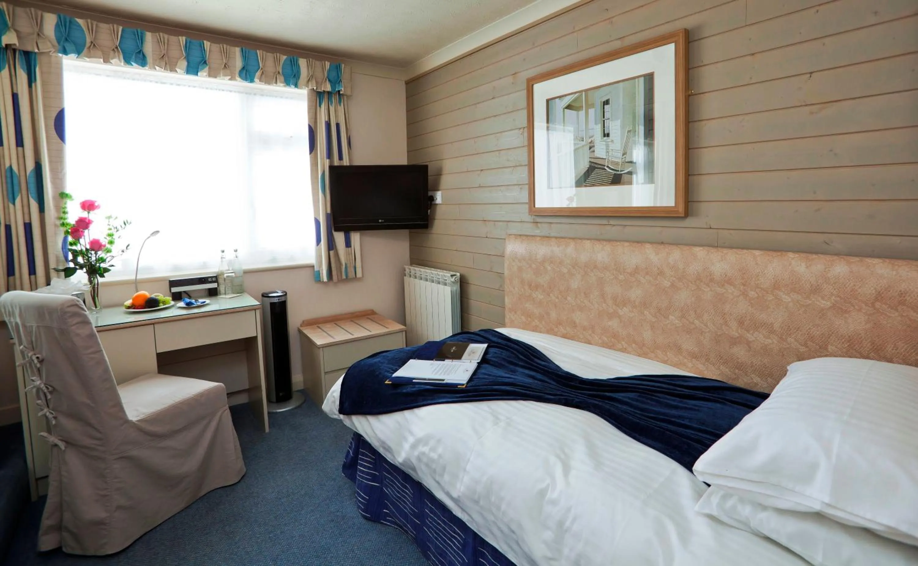 Standard Single Room - single occupancy in Cobo Bay Hotel