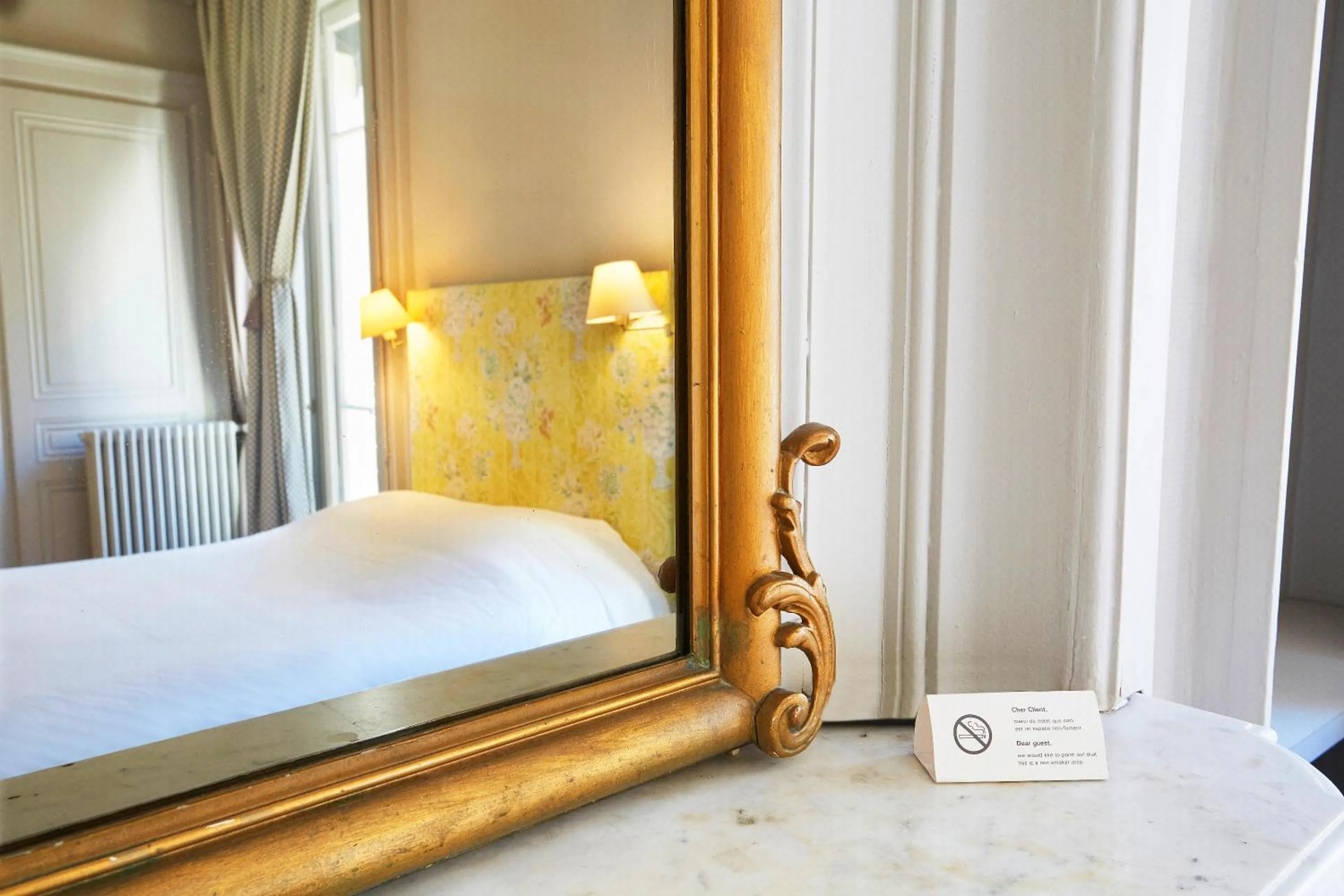 Shower, Bed in Hôtel Vaubecour - Centre Lyon Ainay - Perrache