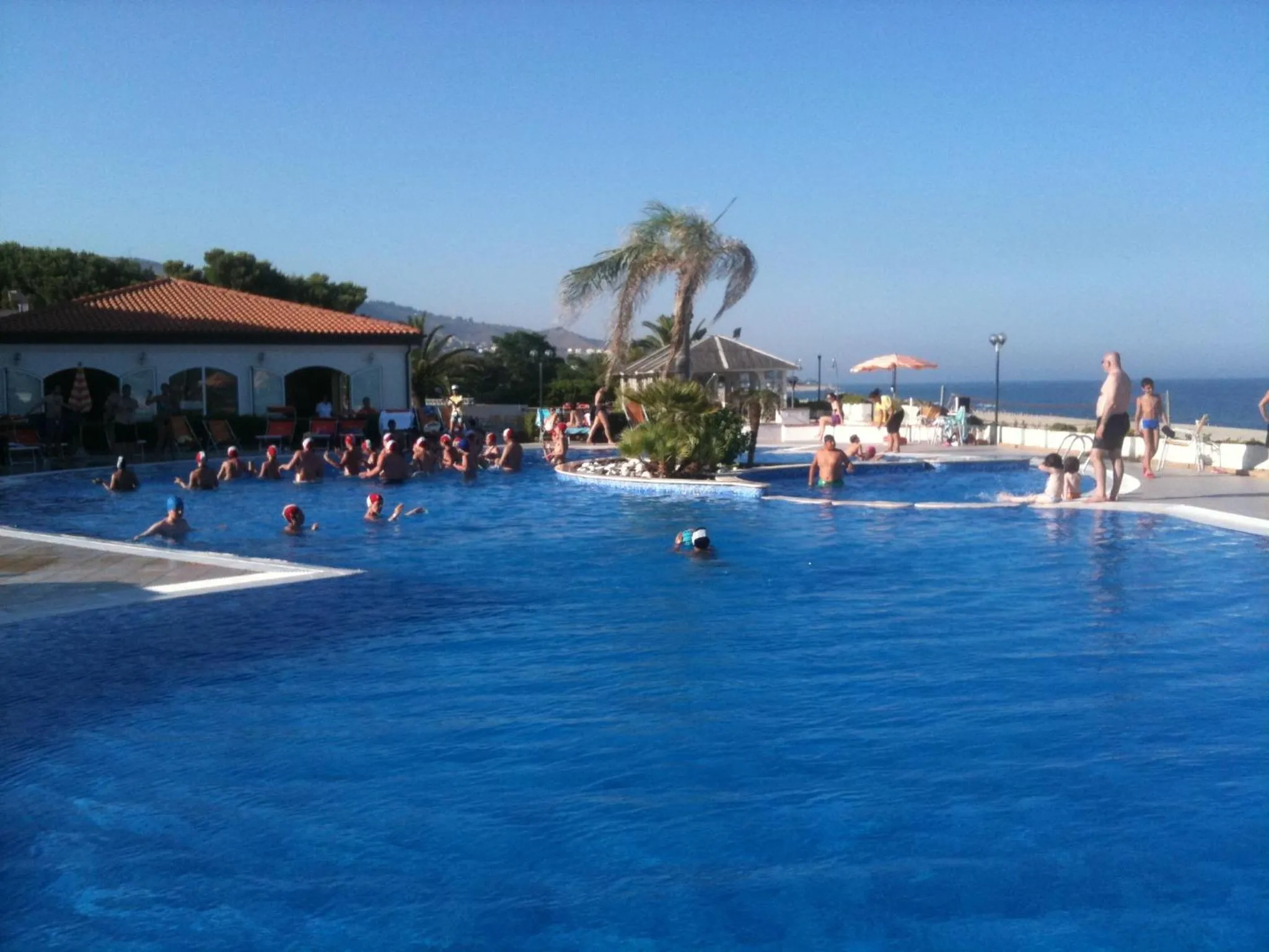 Estella Club
