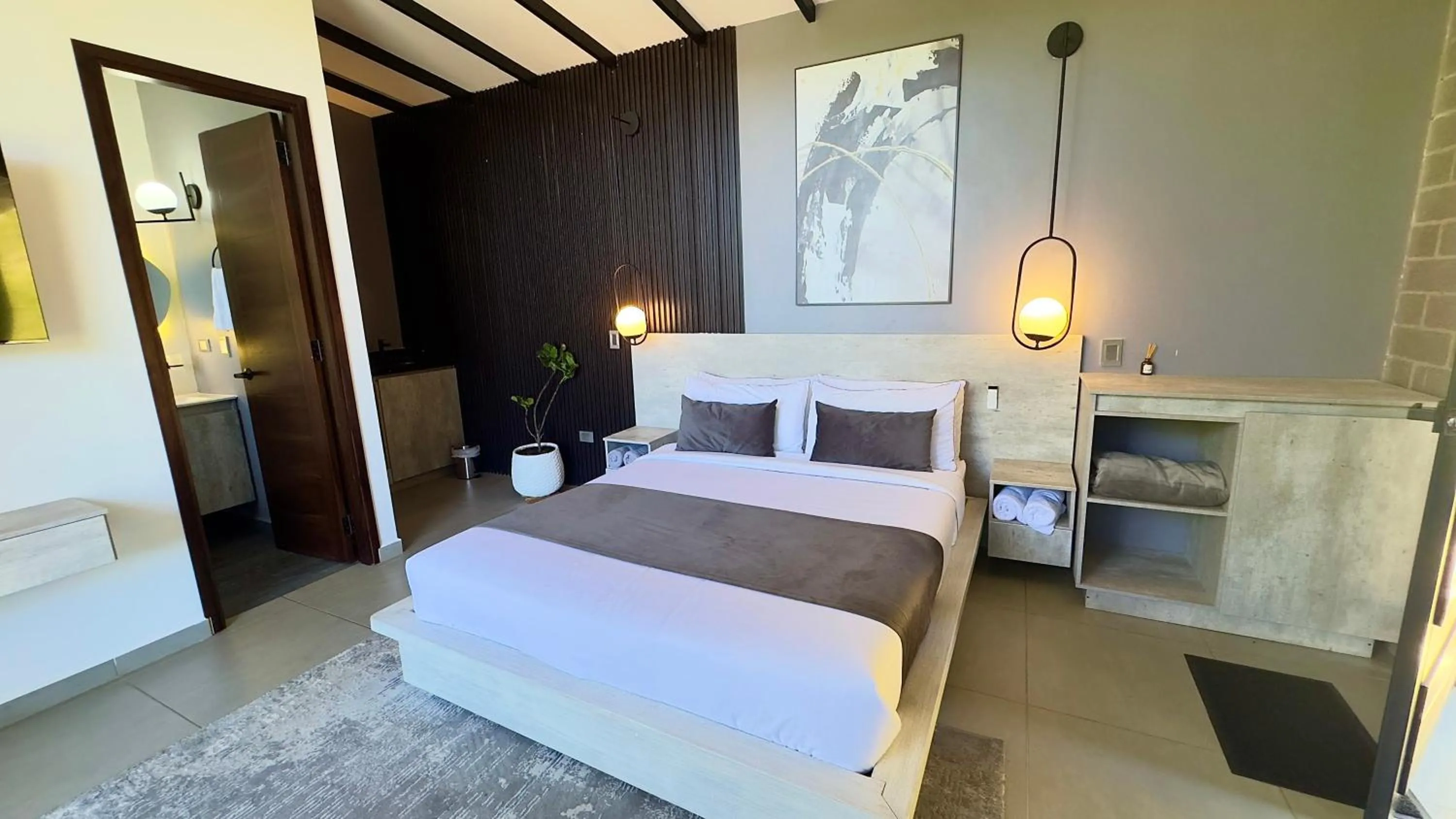 Deluxe Suite with Spa Bath in Rooca Habitat Guatape