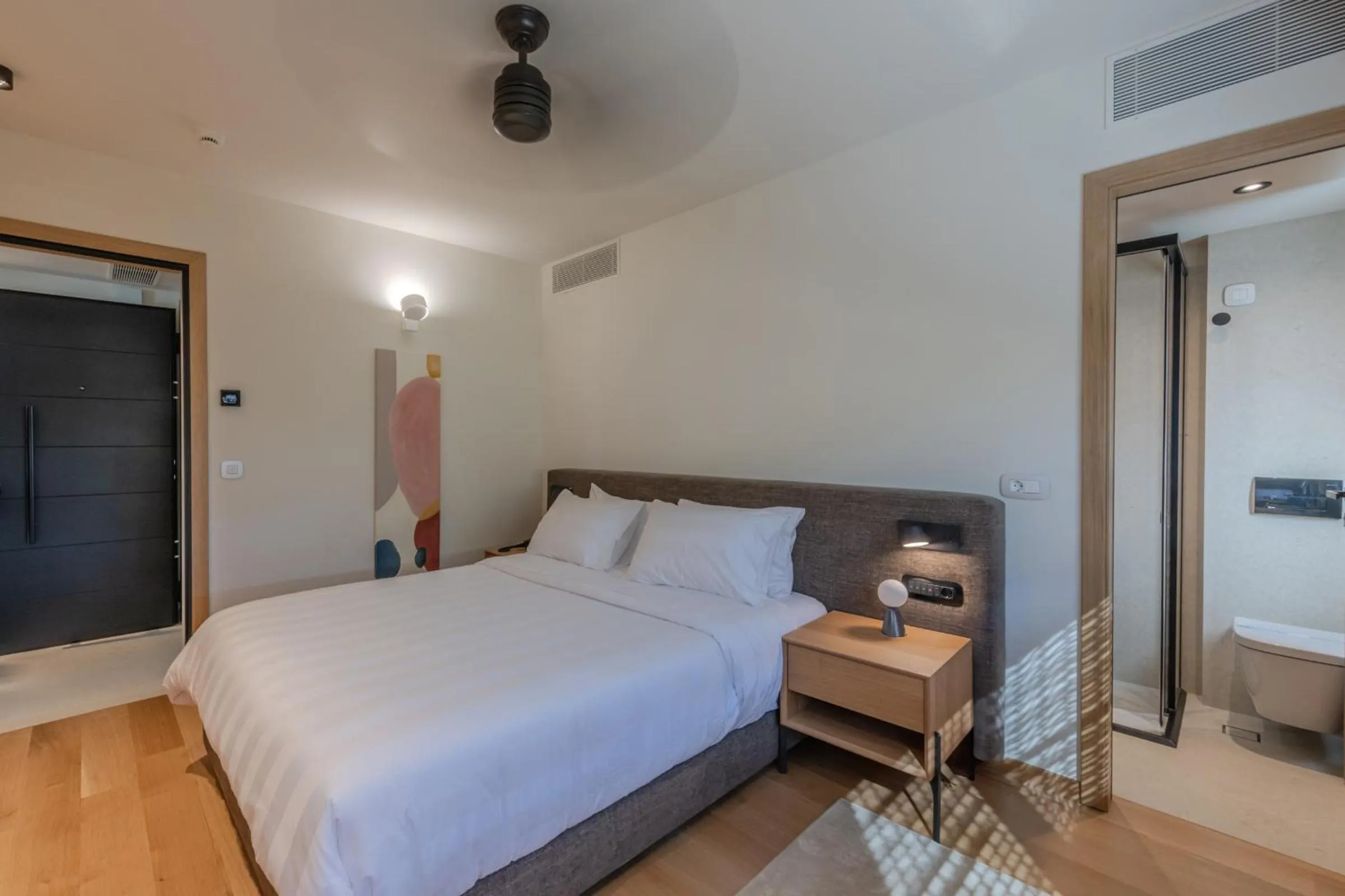 Photo of the whole room, Bed in Ilva Suites