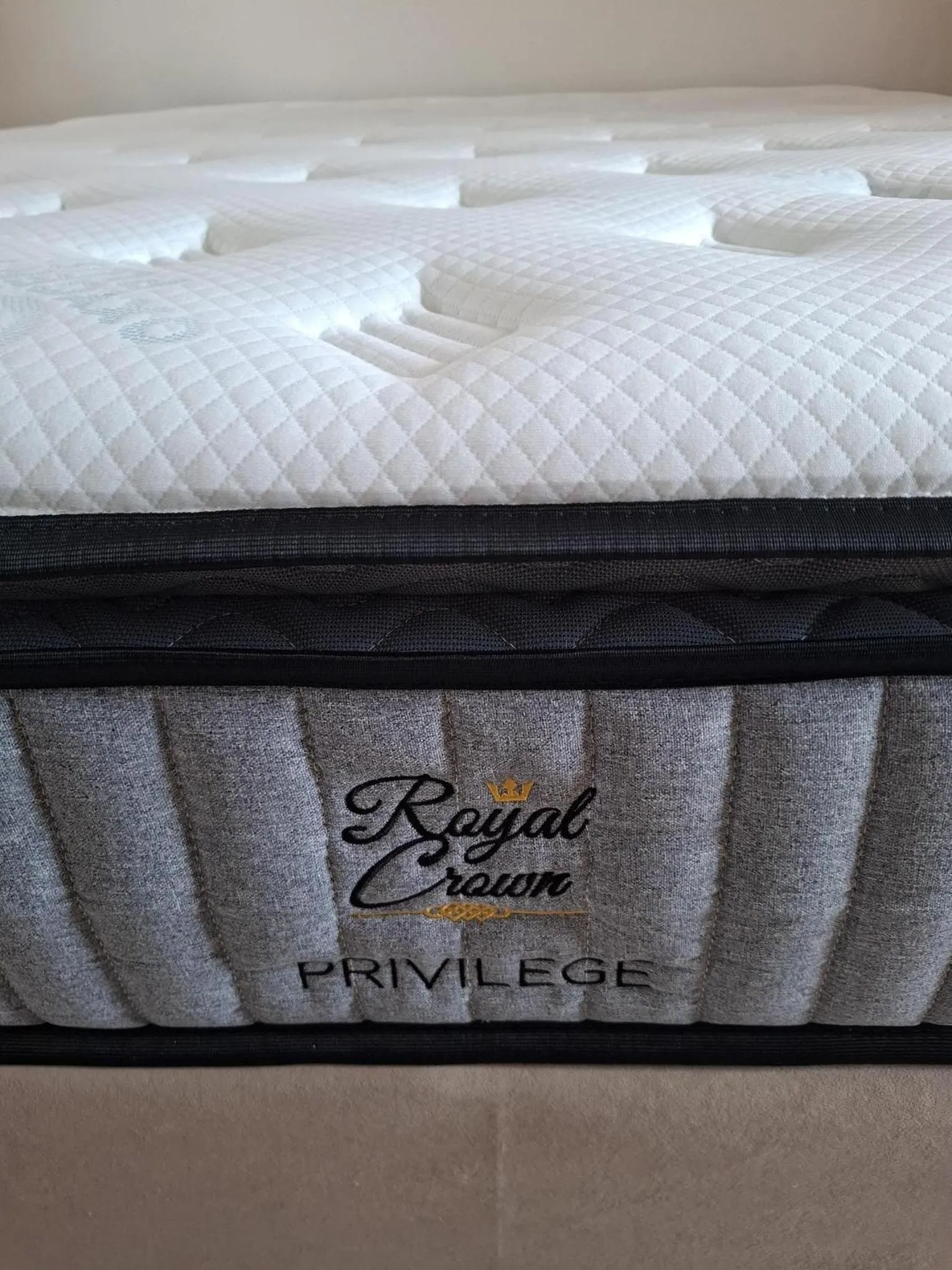 Bed in Tolo Blue Bay