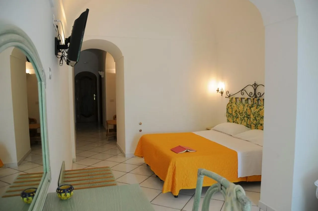 Photo of the whole room, Bed in Hotel Dimora Fornillo