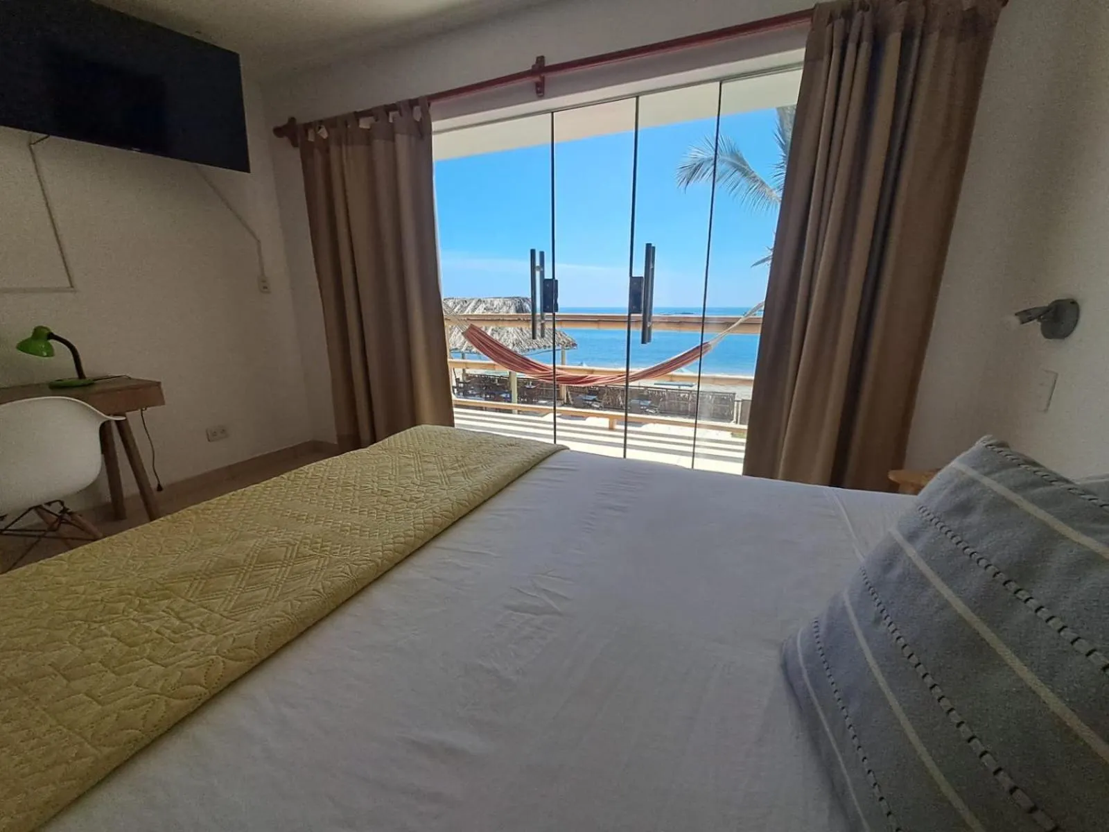 Bed in H0TELIER Home, Máncora