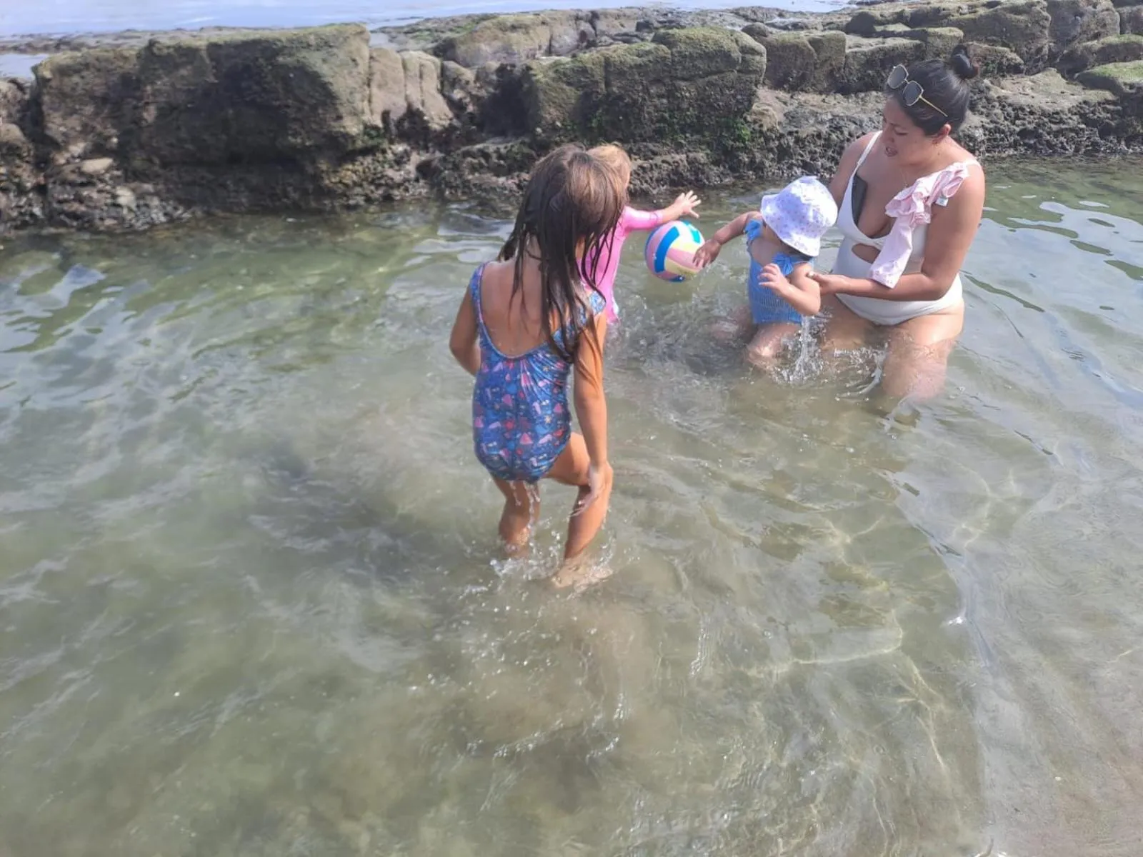 group of guests in H0TELIER Home, Máncora