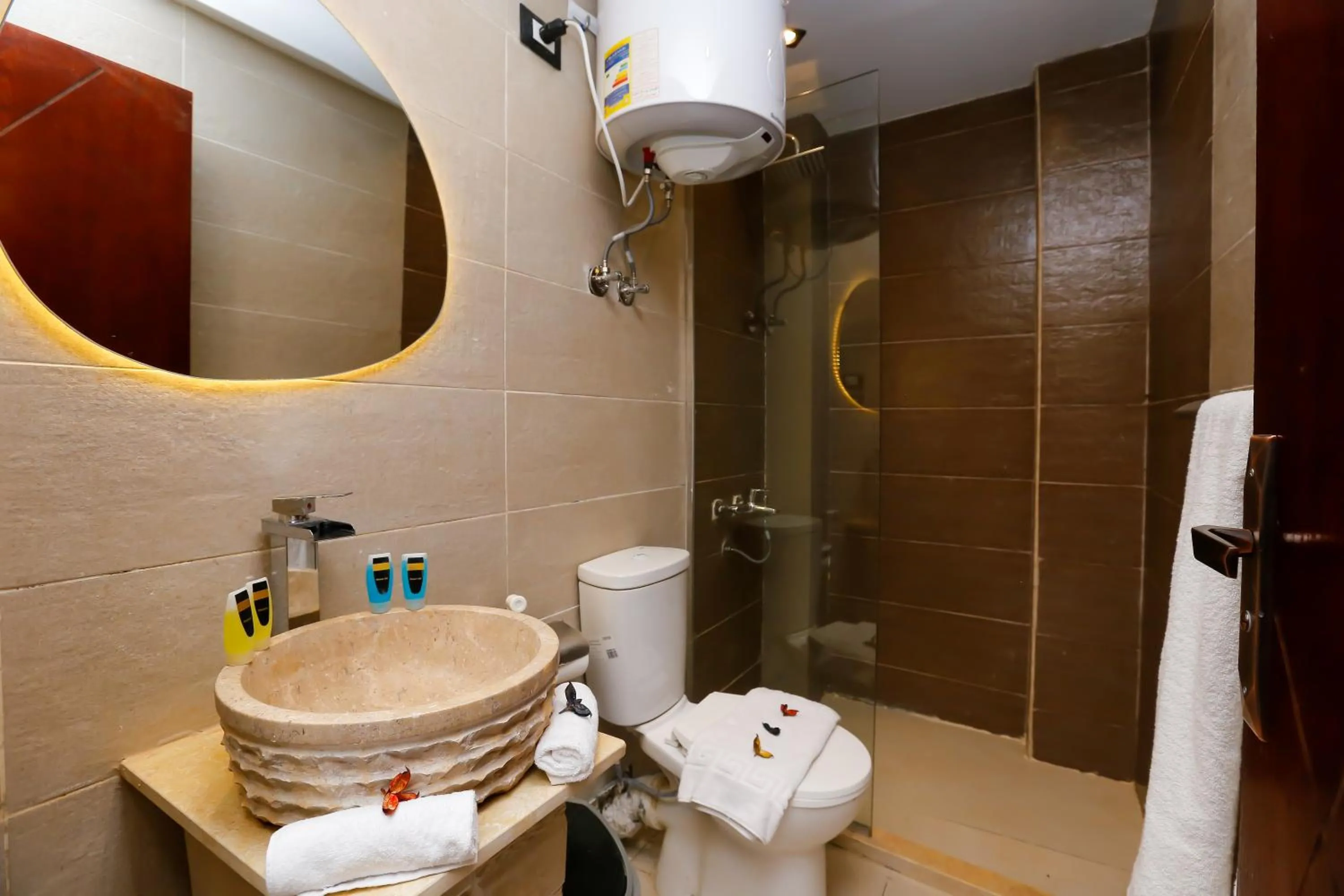 Bathroom in Taj Pyramids inn - Pyramids View Rooftop