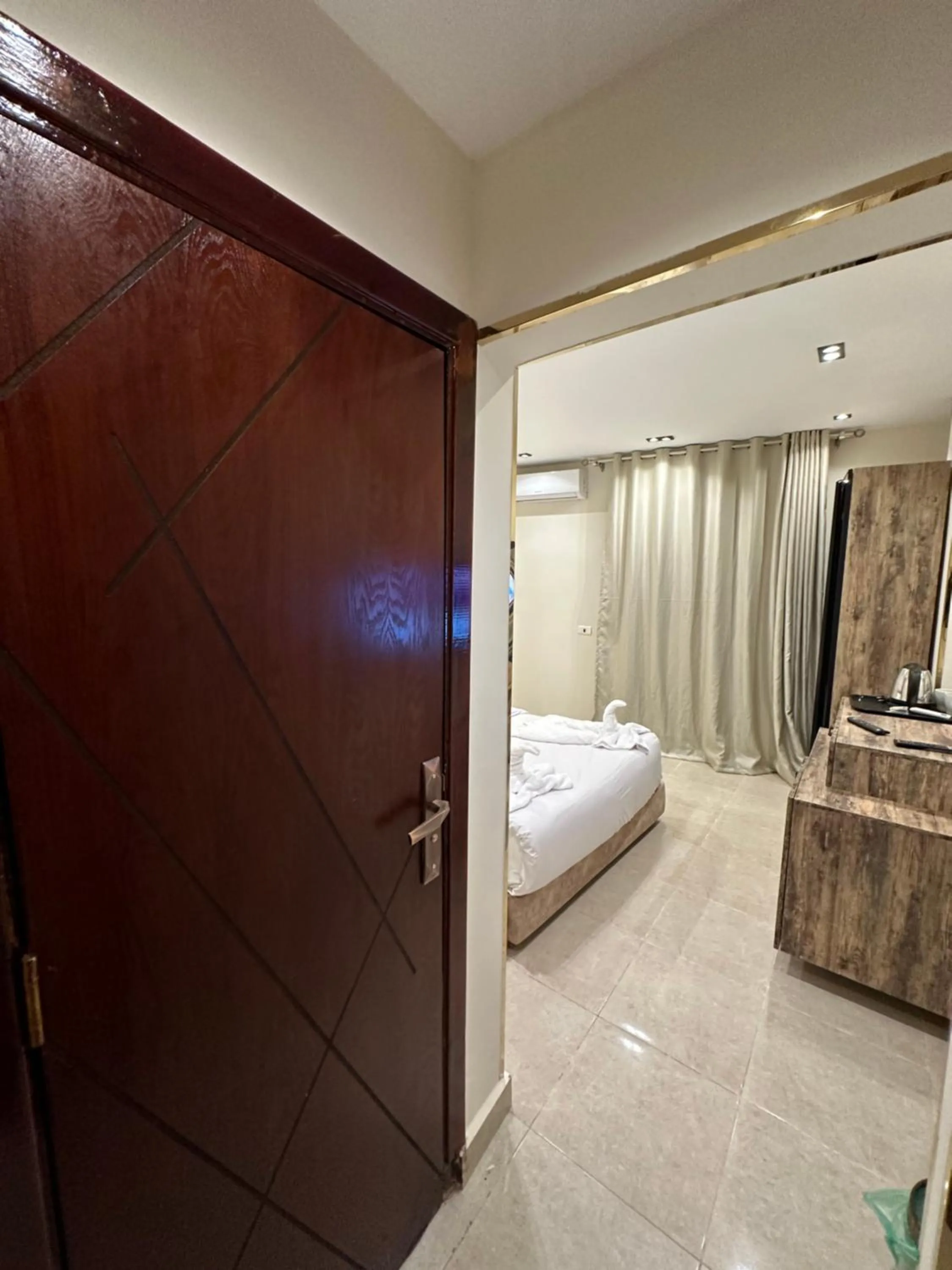 Bed in Taj Pyramids inn - Pyramids View Rooftop