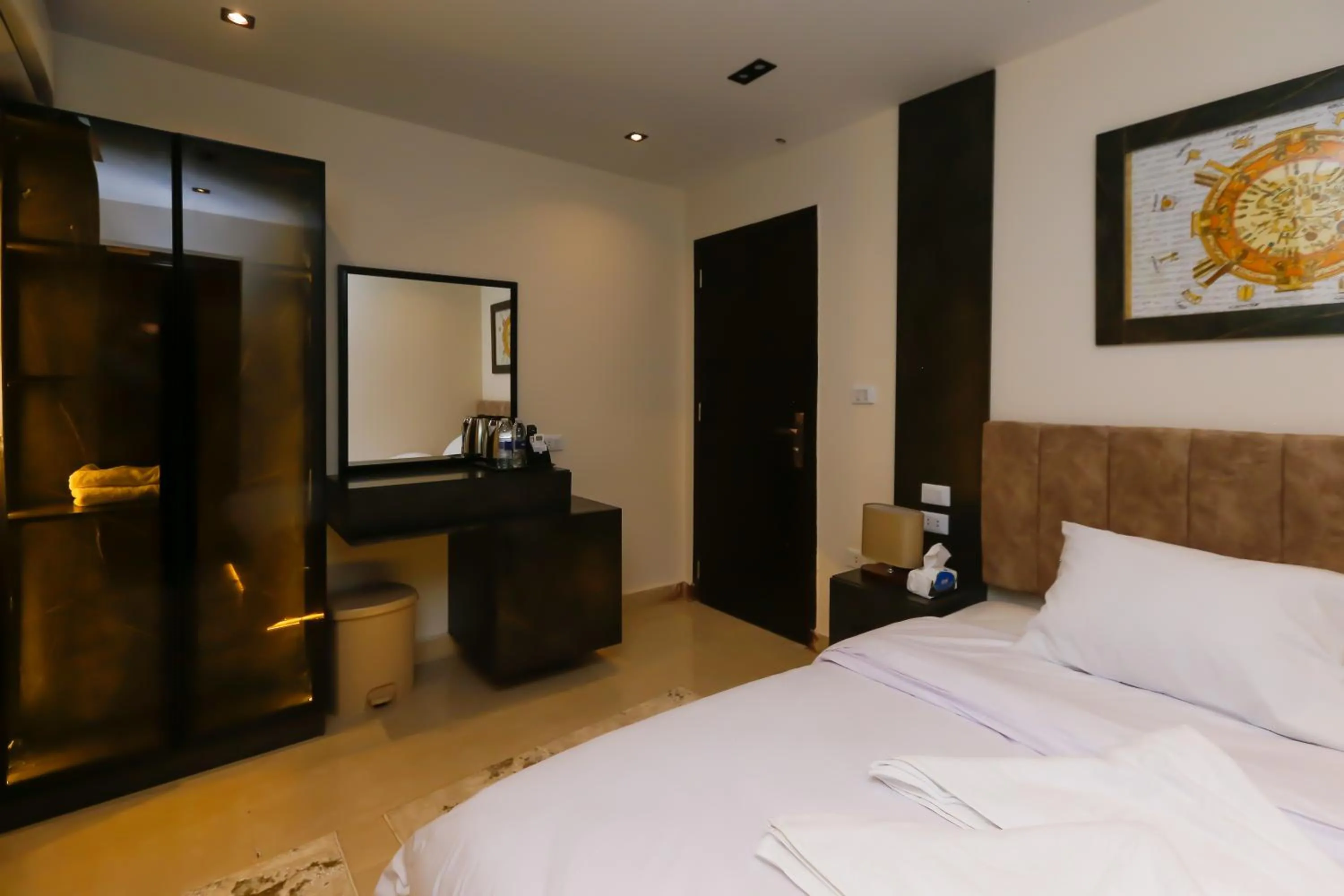 Bed in Taj Pyramids inn - Pyramids View Rooftop