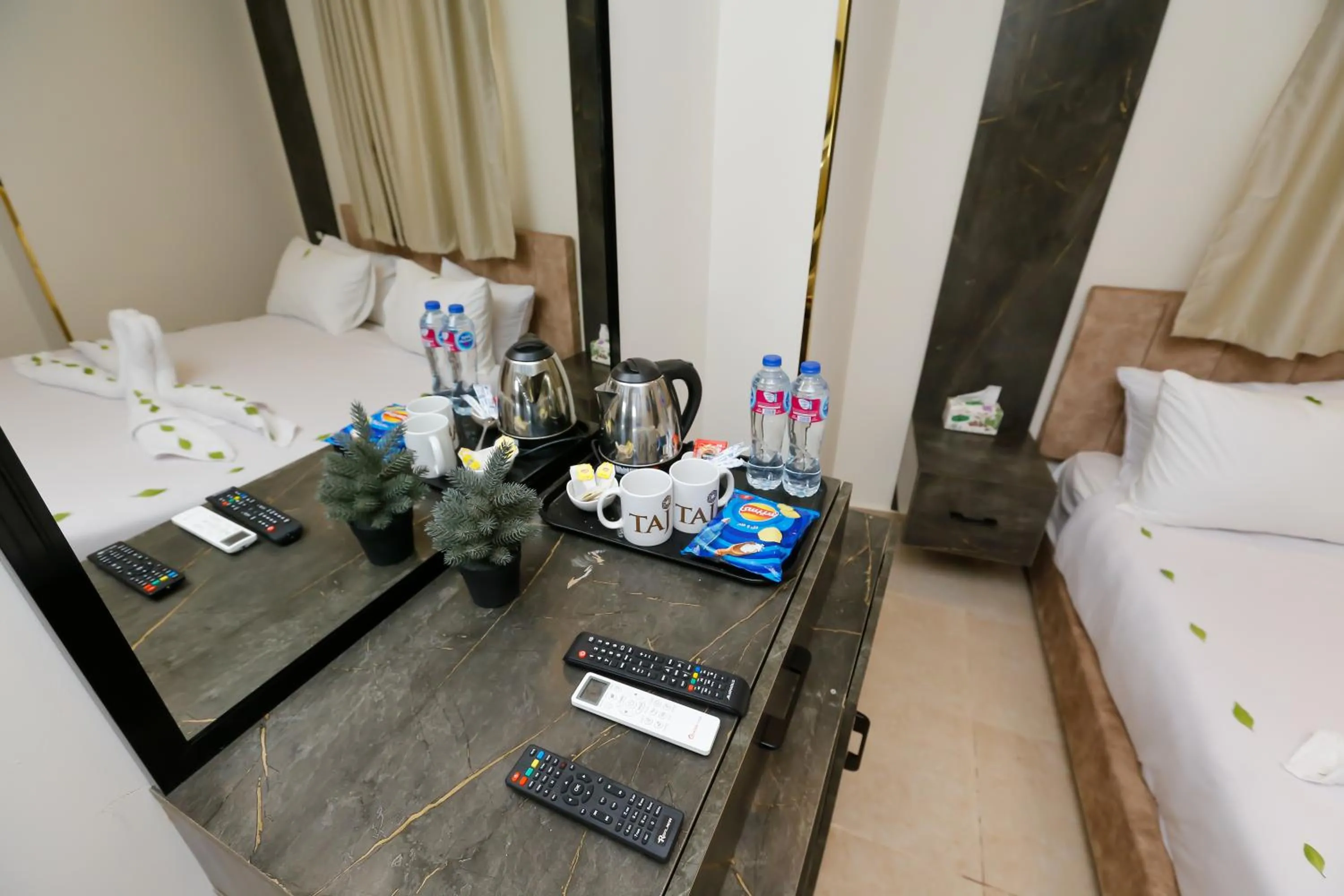 Bedroom in Taj Pyramids inn - Pyramids View Rooftop